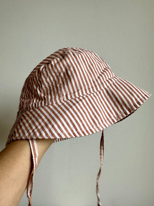 Copper Striped Bucket Hat with Tie / 2-4T