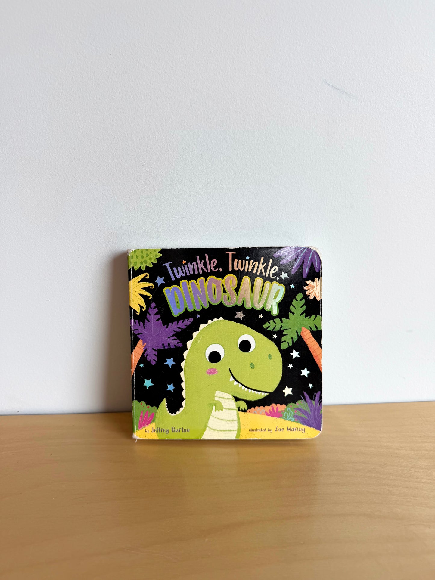 Twinkle, Twinkle, Dinosaur Book / 0-3 years