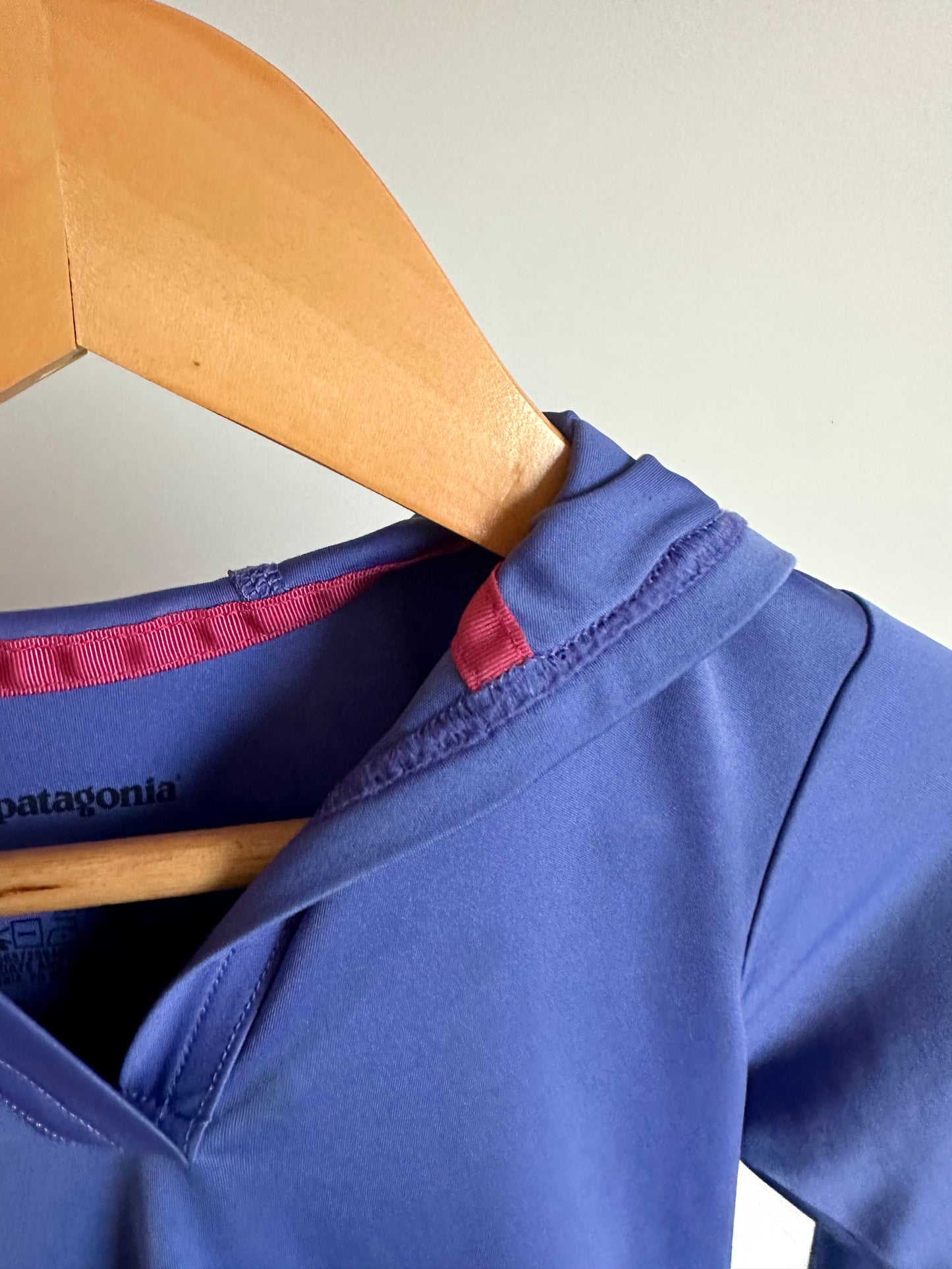 Patagonia Ruffle Button Hood Long Sleeve Top / 2T