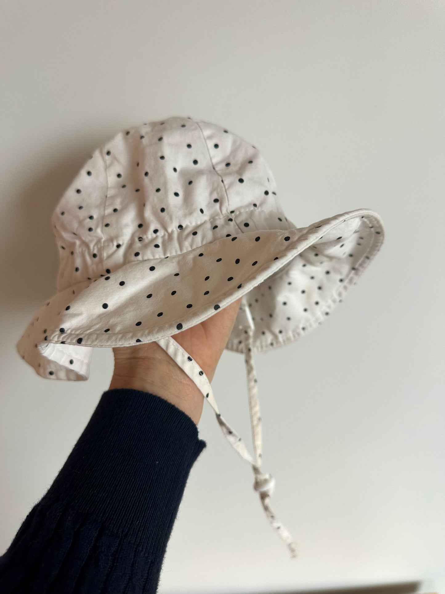 Dotted Adjustable Sun Hat / 9-24m