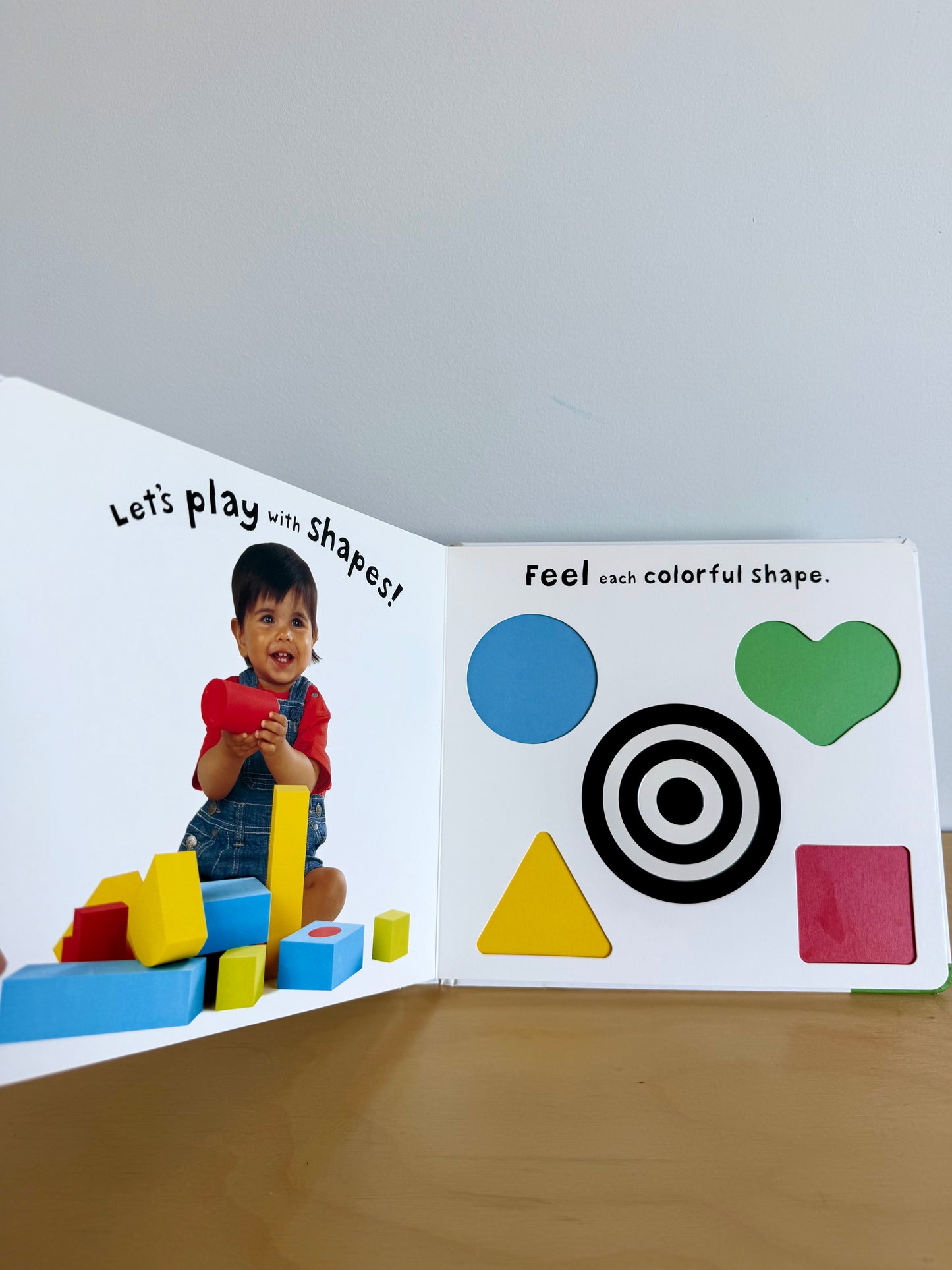 See, Touch, Feel Board Book / 0-2 years (No Shipping)