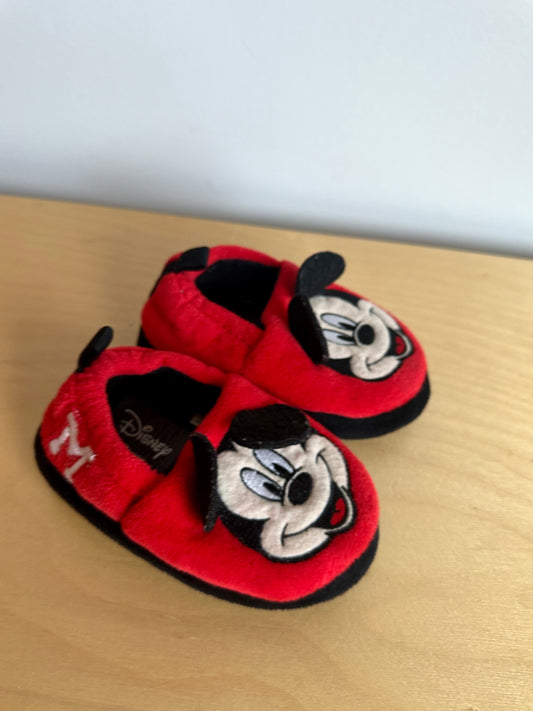 Mickey Slippers / Size 5-6 Toddler