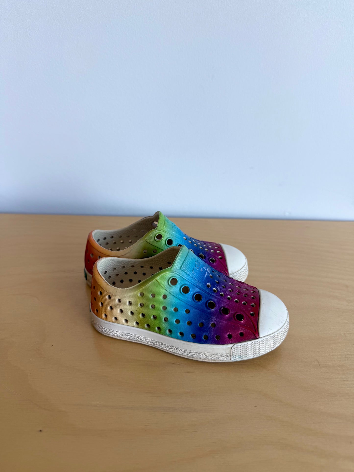 Rainbow Colour Native Slip On Shoes / Size 5 Toddler