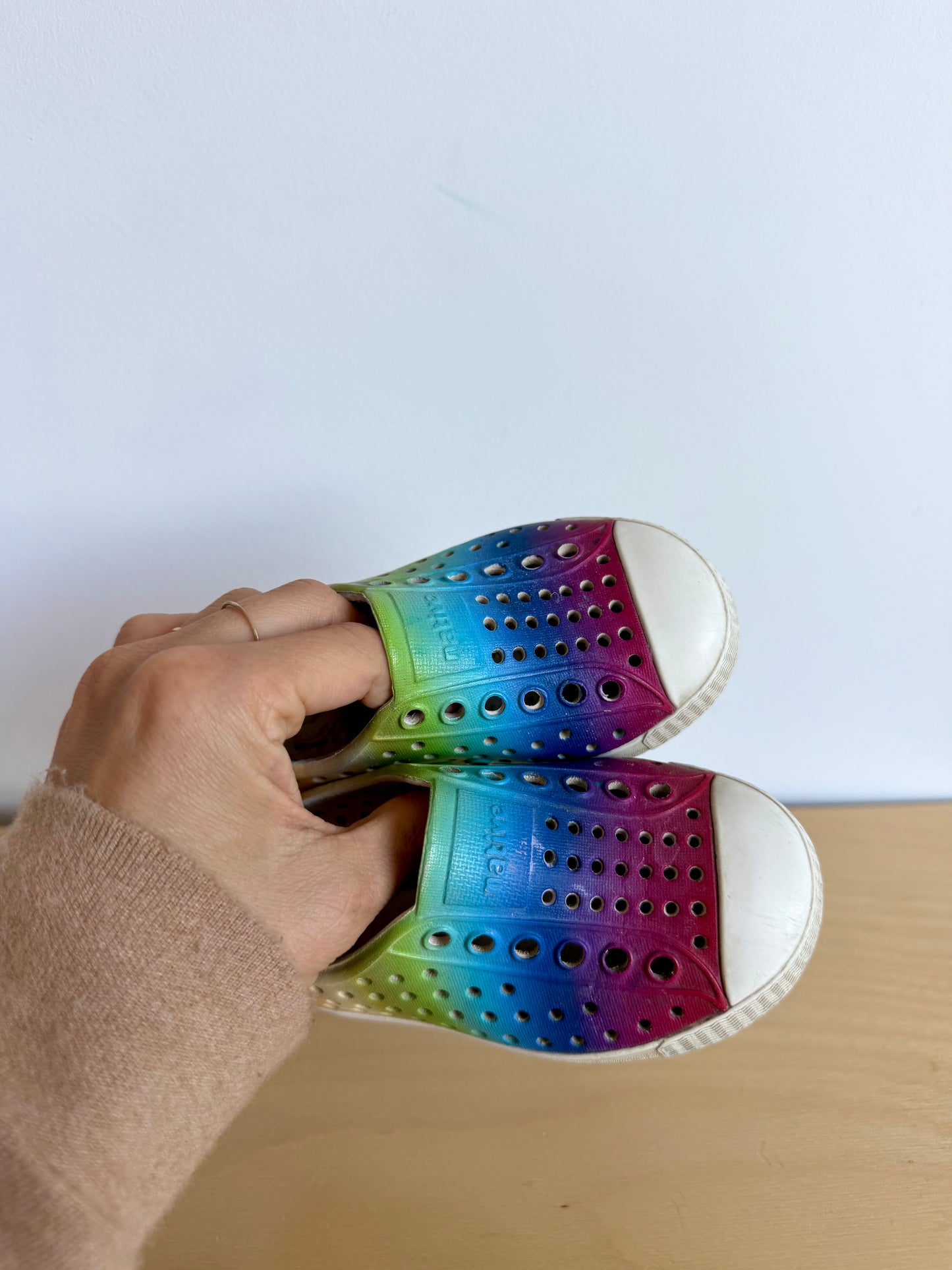 Rainbow Colour Native Slip On Shoes / Size 5 Toddler