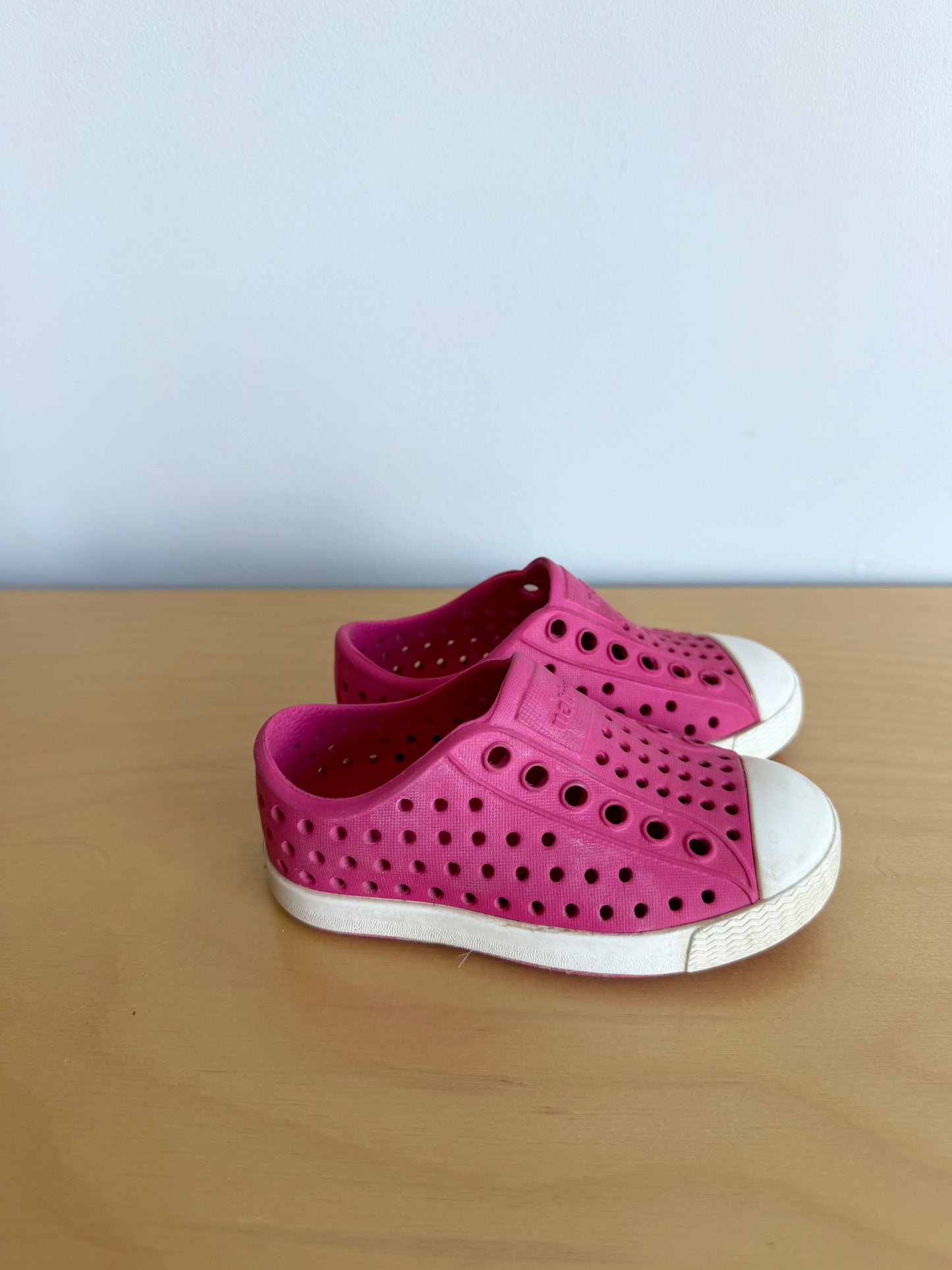 Pink Native Slip On Shoes / Size 5 Toddler
