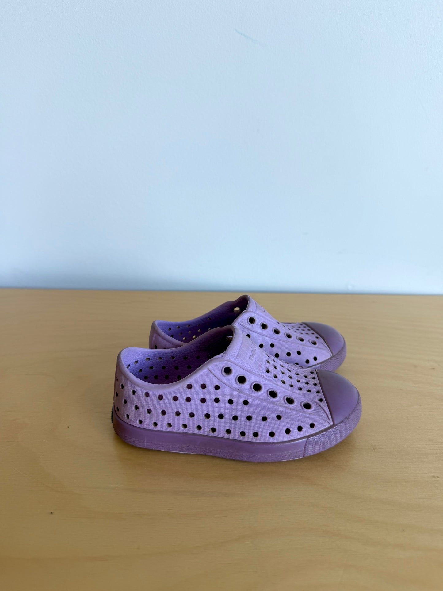 Periwinkle Native Slip On Shoes / Size 6 Toddler