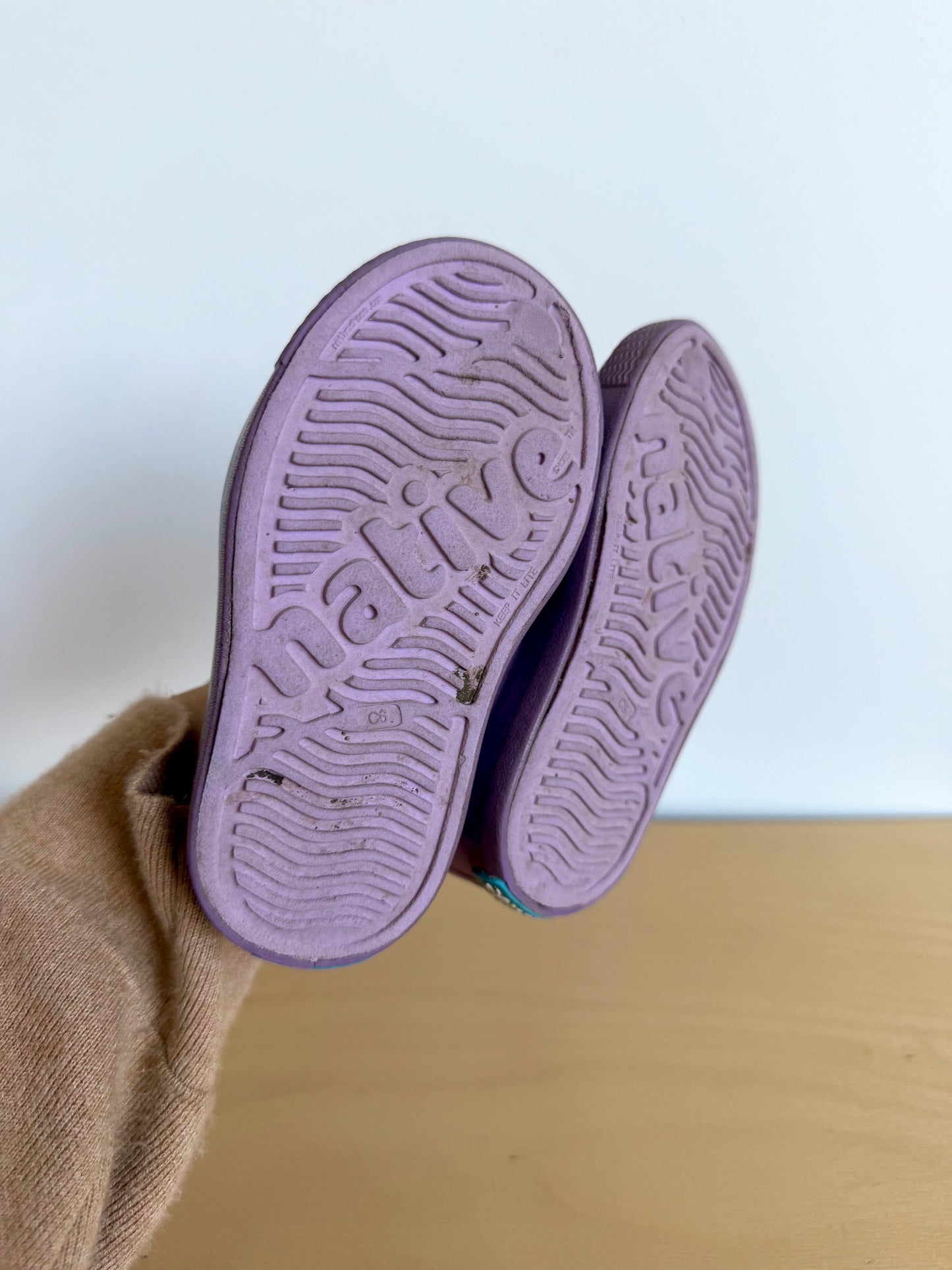 Periwinkle Native Slip On Shoes / Size 6 Toddler