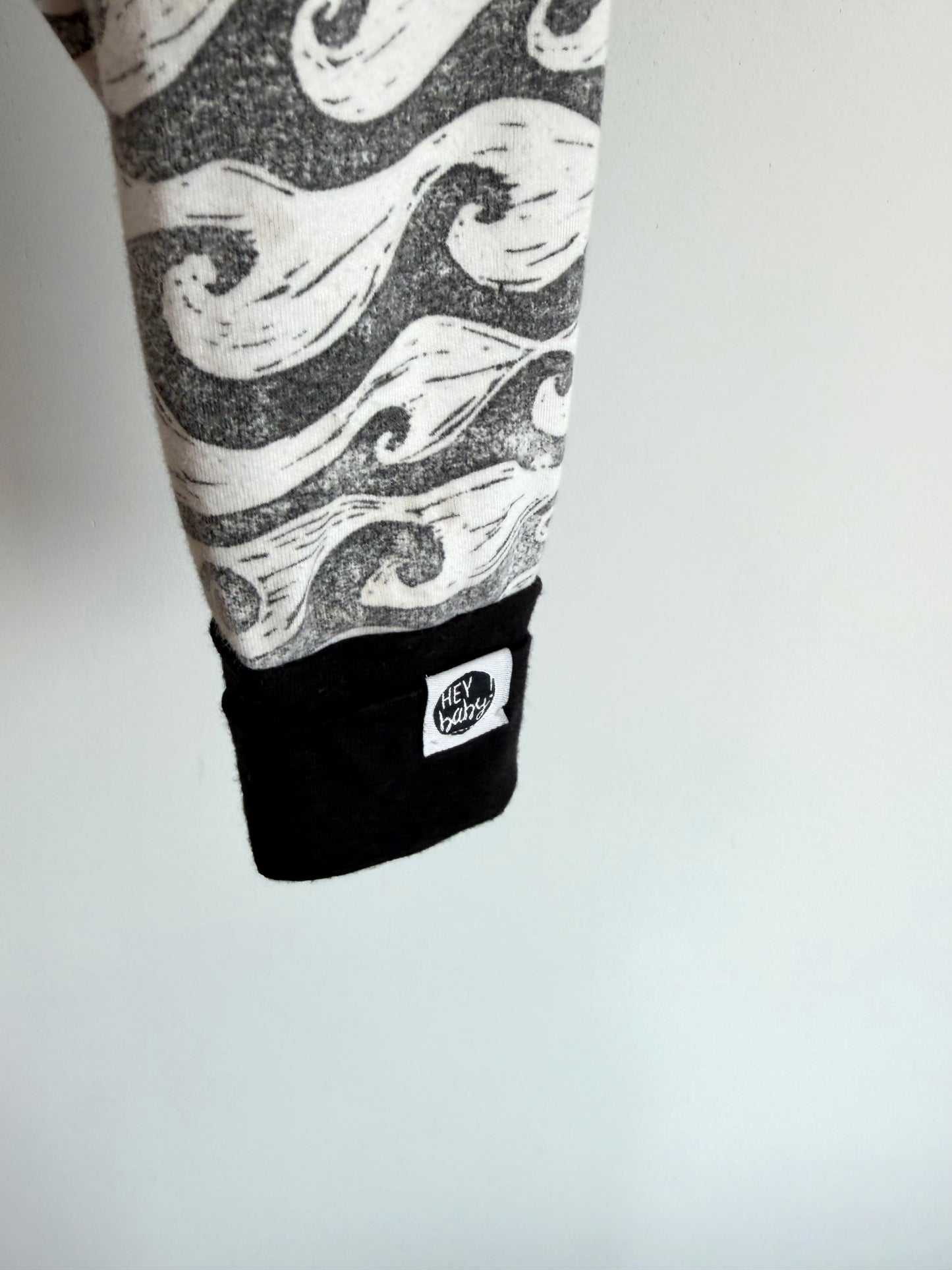 Waves Grow with Me Pants / 6-12m?