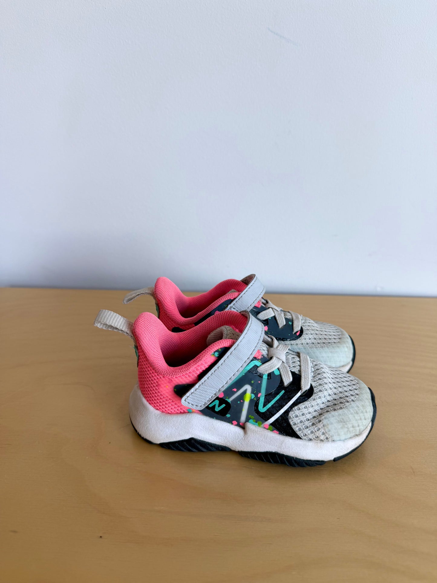 New Balance Pink Runners / Size 5.5 Toddler