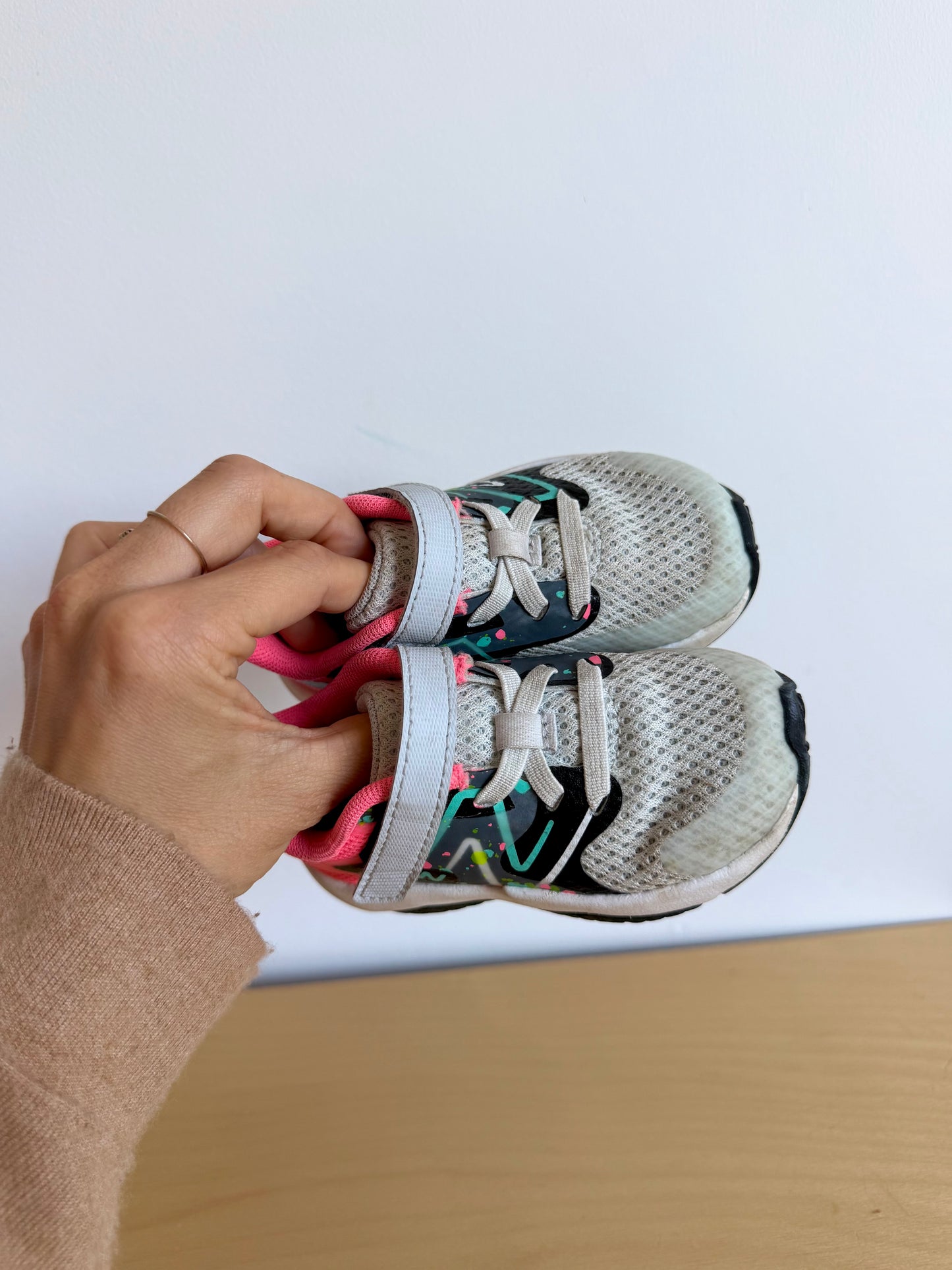 New Balance Pink Runners / Size 5.5 Toddler