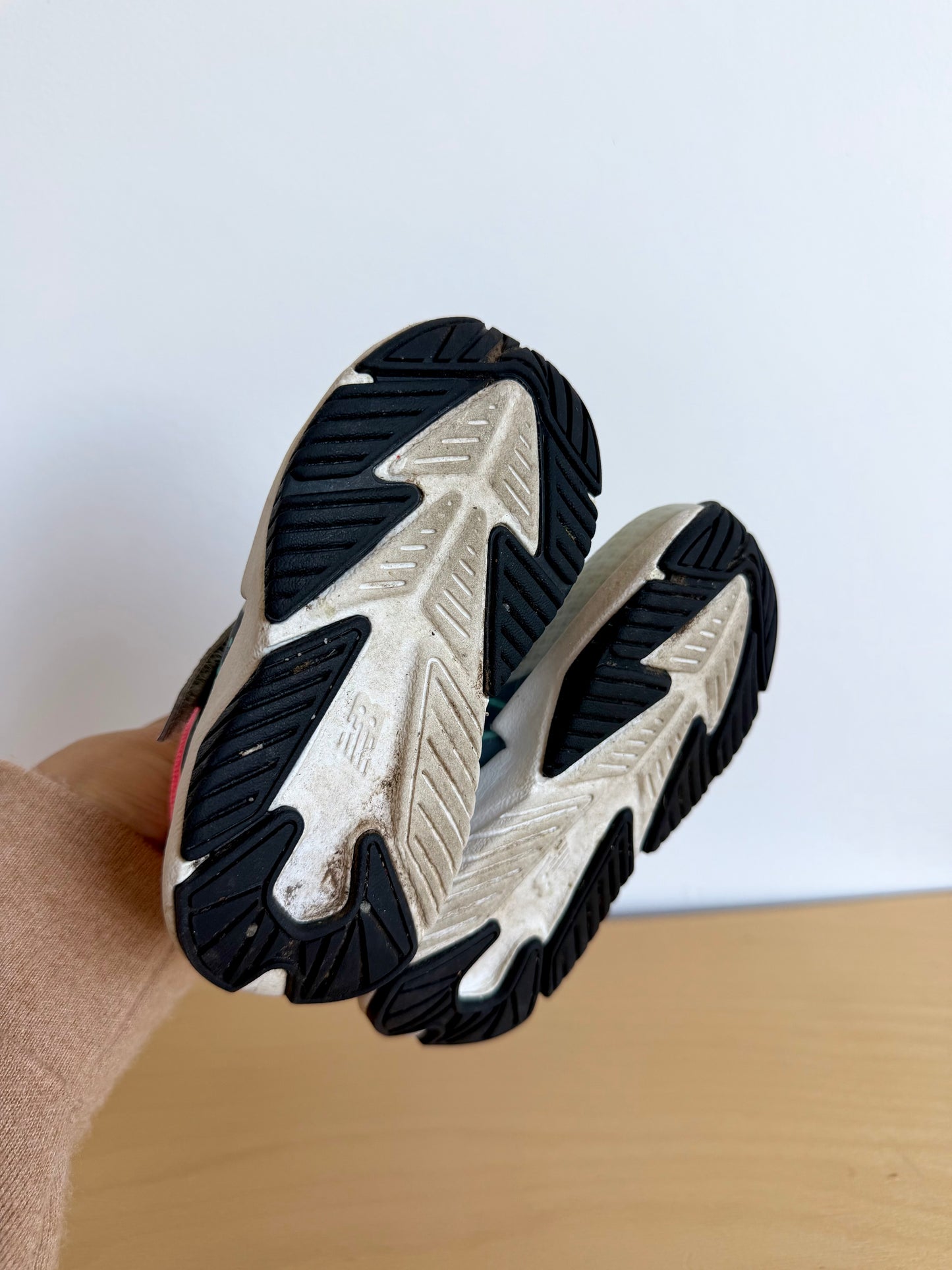 New Balance Pink Runners / Size 5.5 Toddler