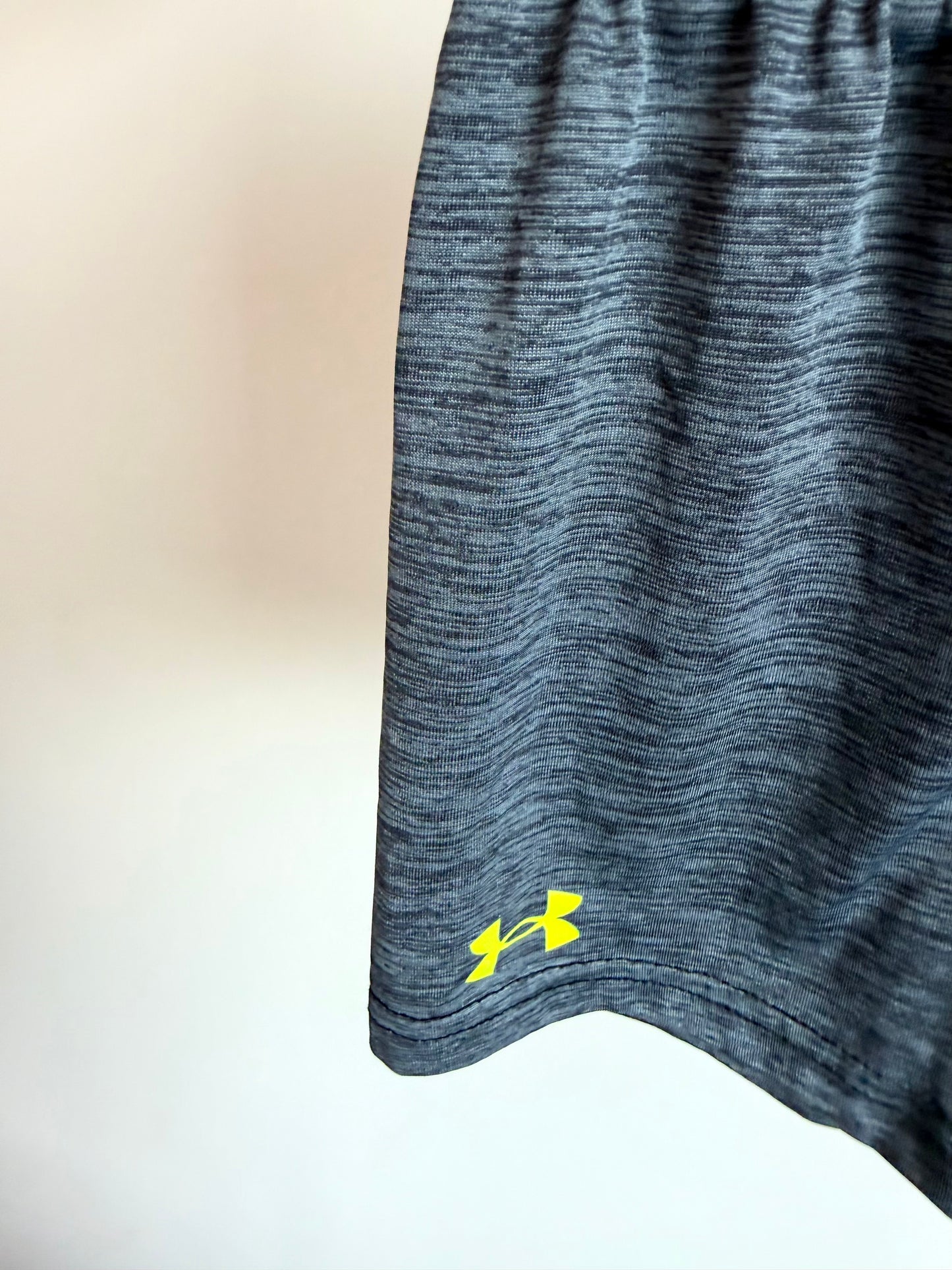 Under Armour Grey Logo Shorts / 2T