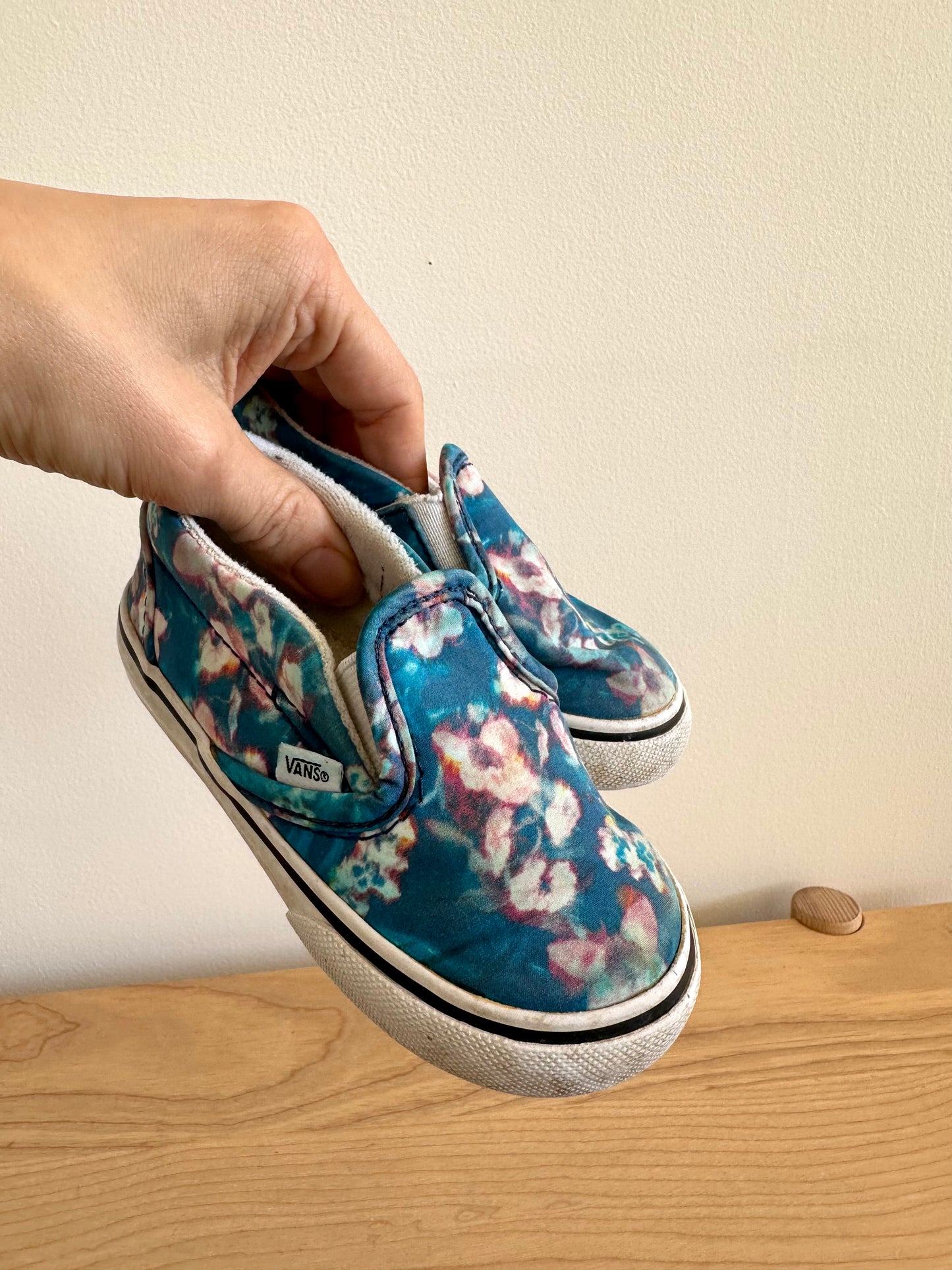 Vans Floral Slide On Shoes / Size 6 Toddler