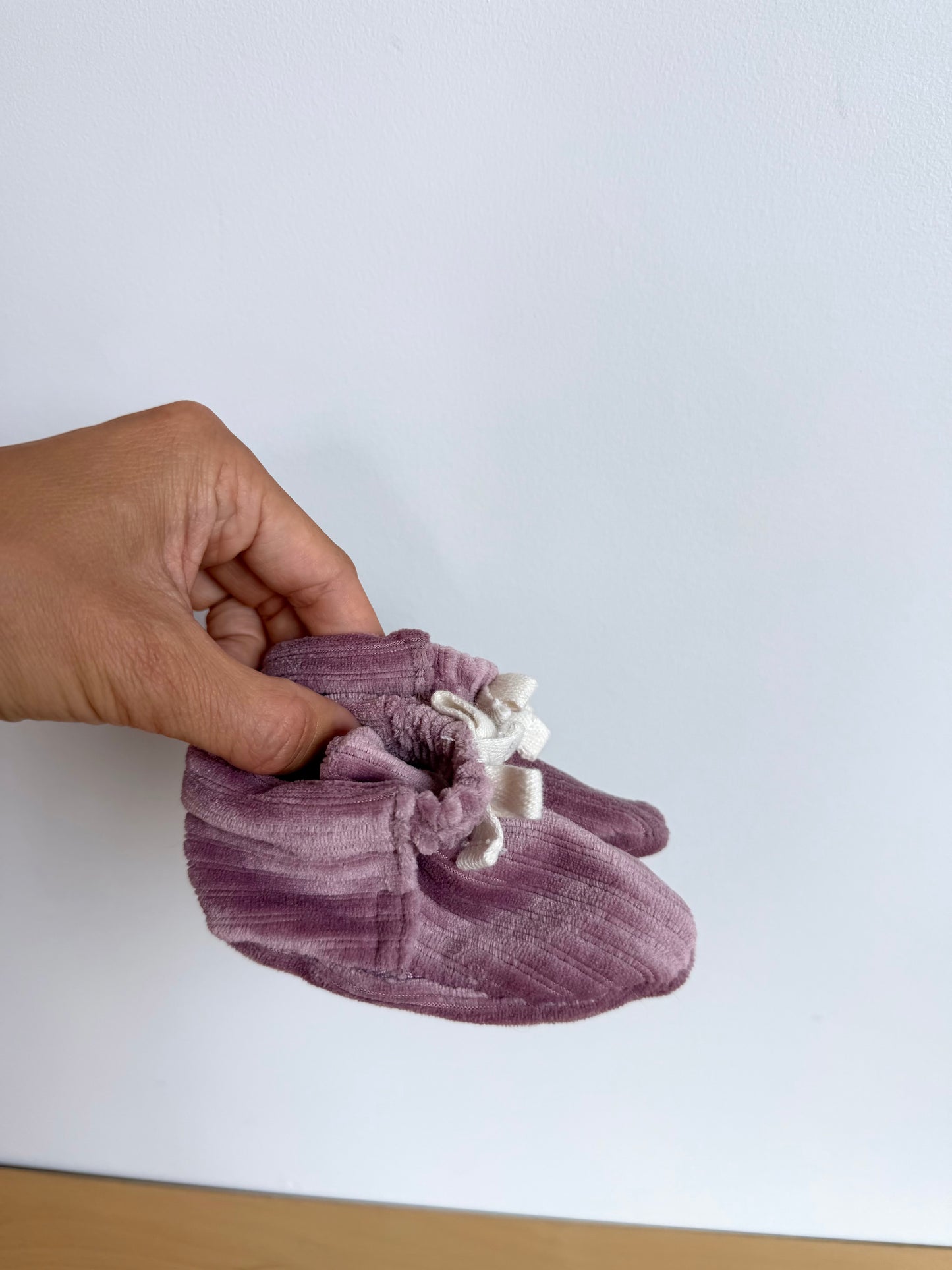 Mauve Slippers / 0-3m?