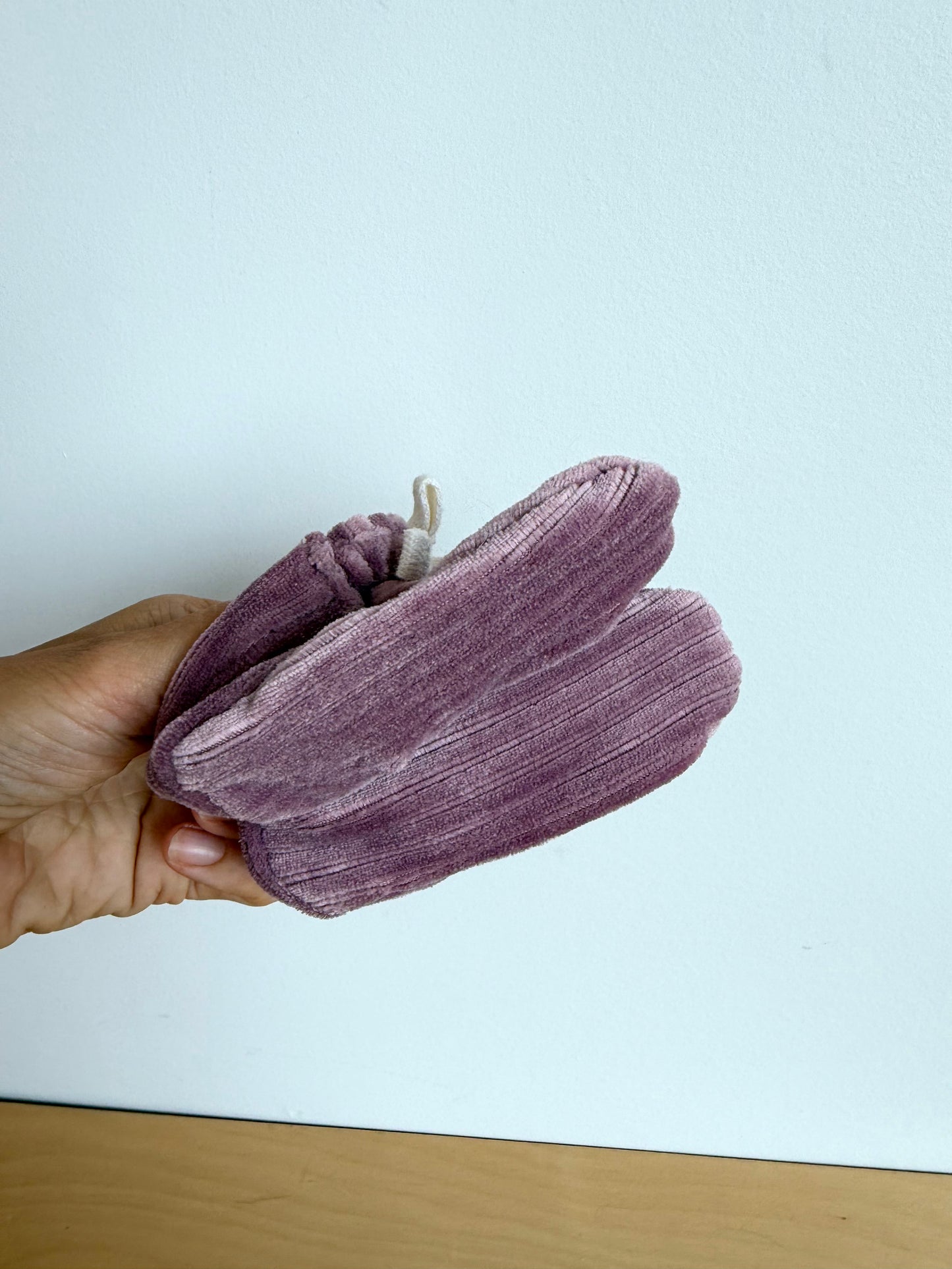 Mauve Slippers / 0-3m?