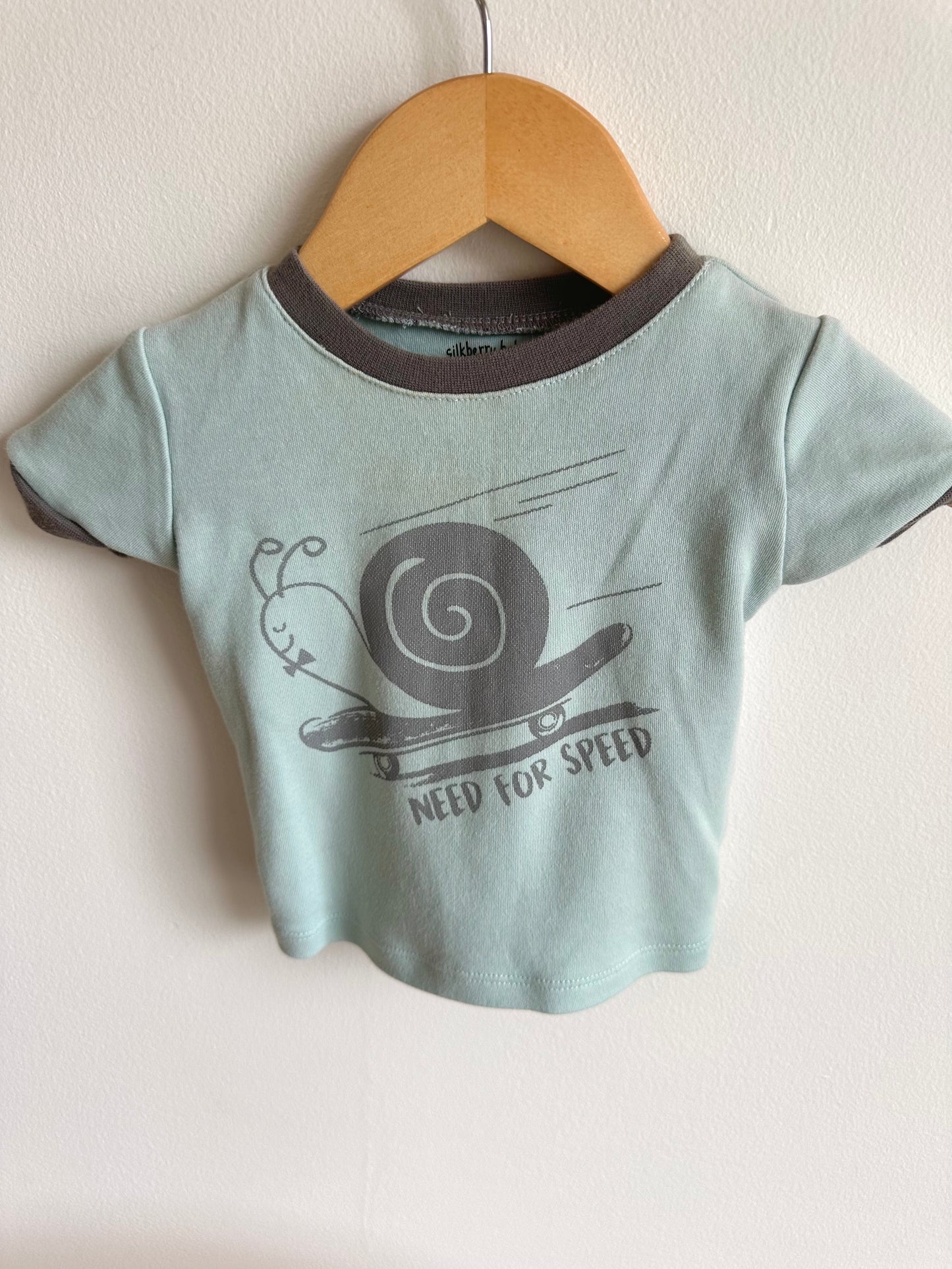 Need For Speed Snail T-Shirt (PLAY) / 6-12m