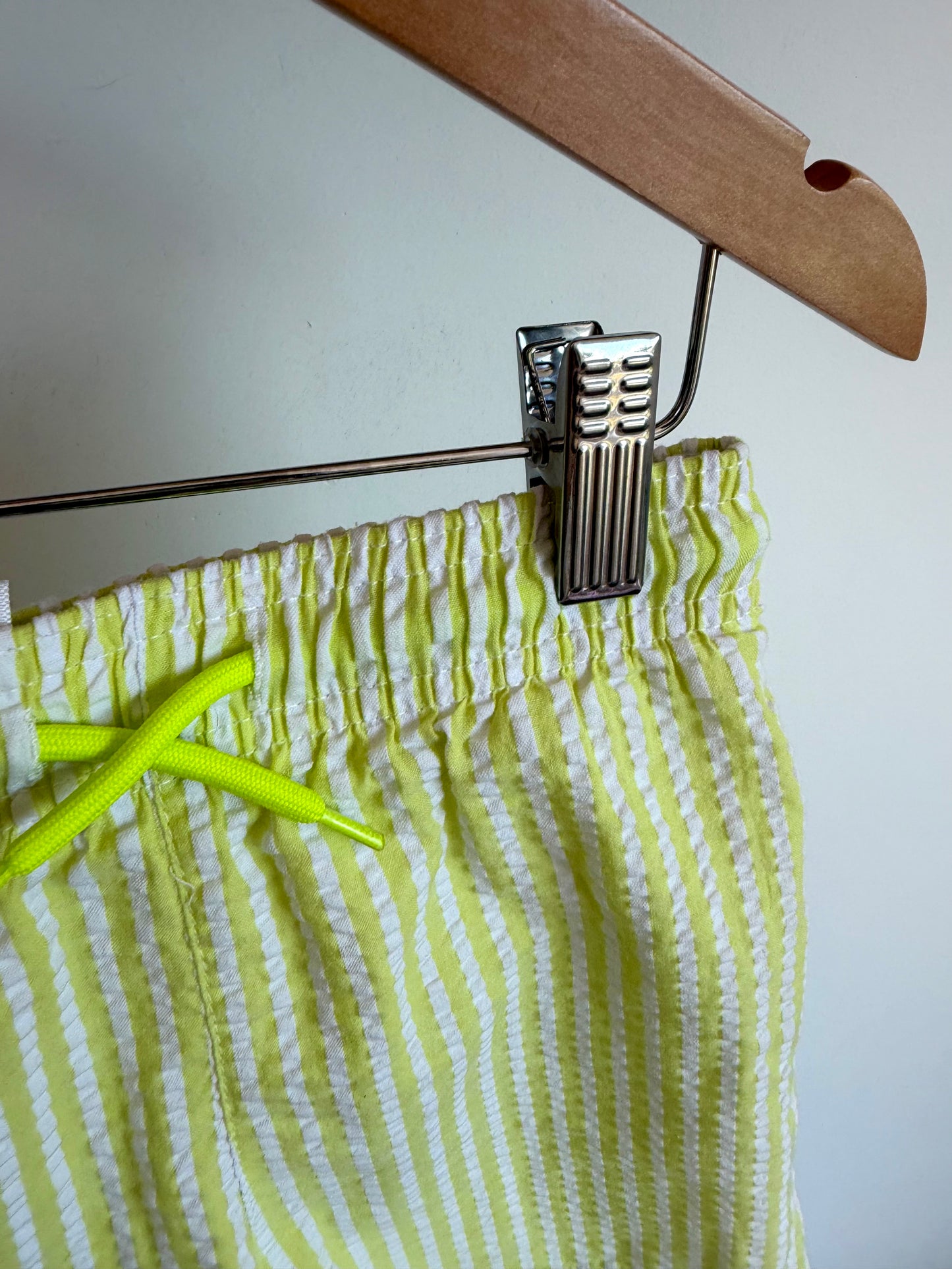 Neon Textured Swim Shorts / 4T