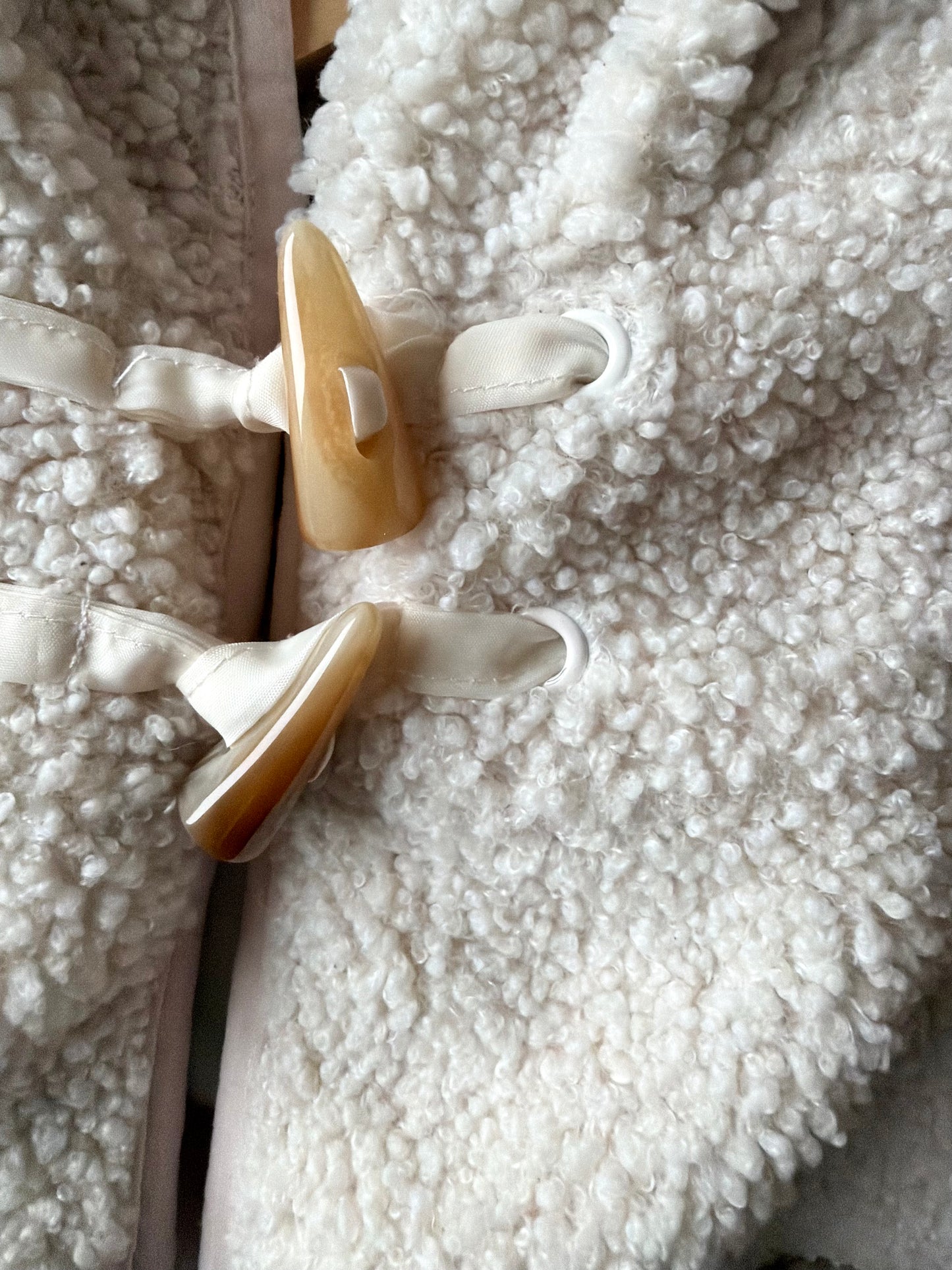 Cream Hood Pocket Vest / 24m