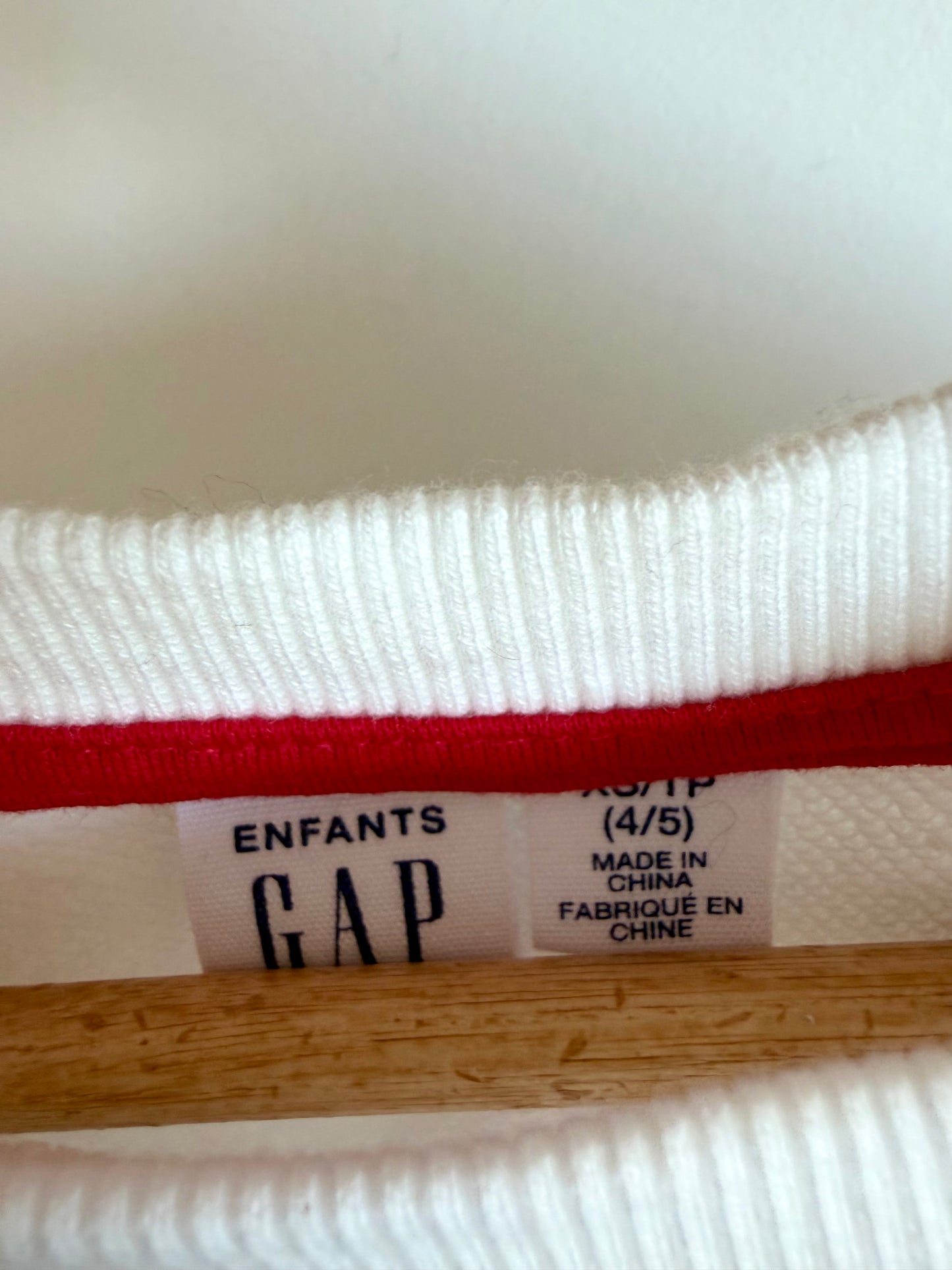 Gap Hearts Crewneck / 4-5T