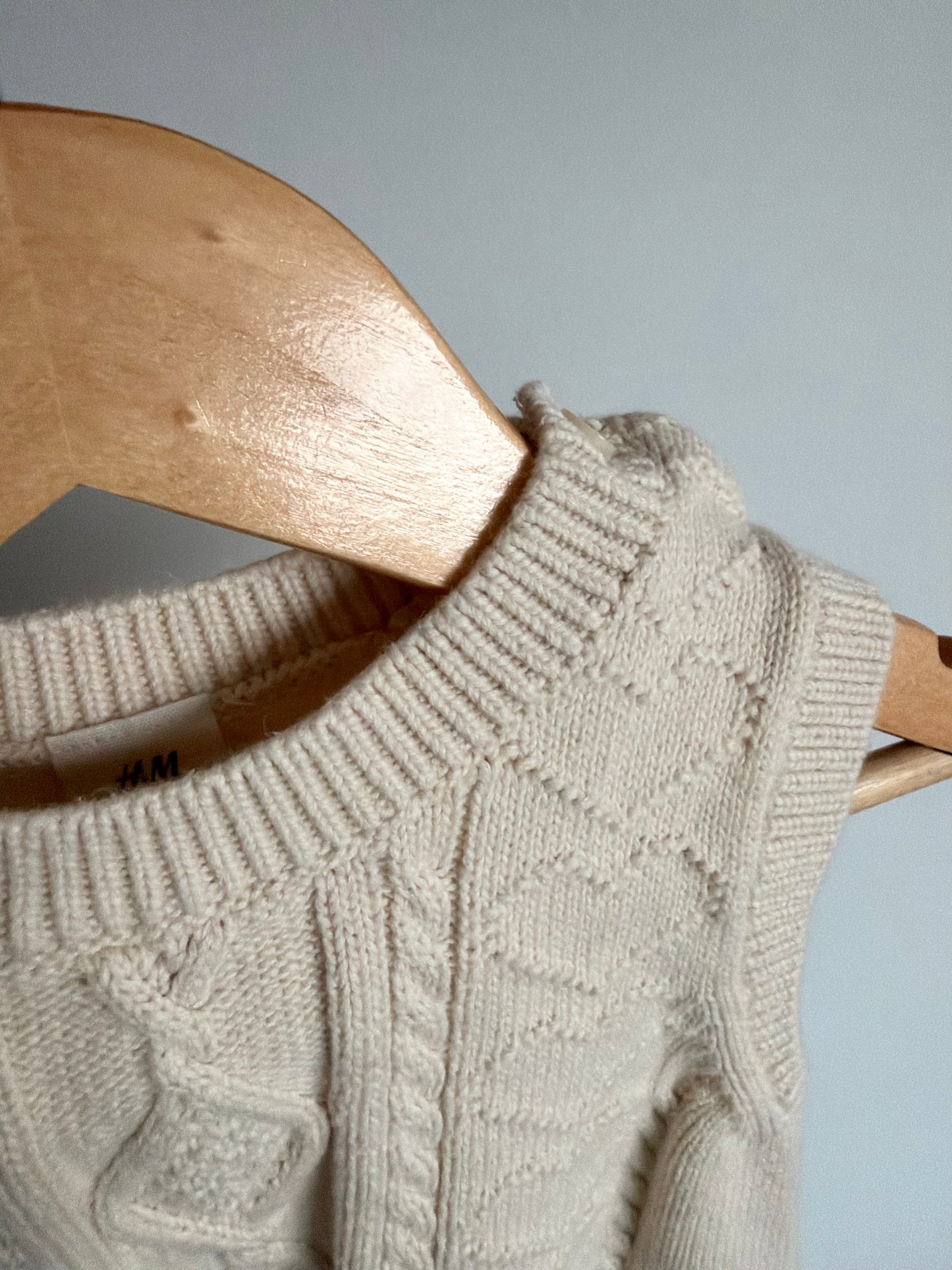 Cable Knit Heart Vest / 12-18m