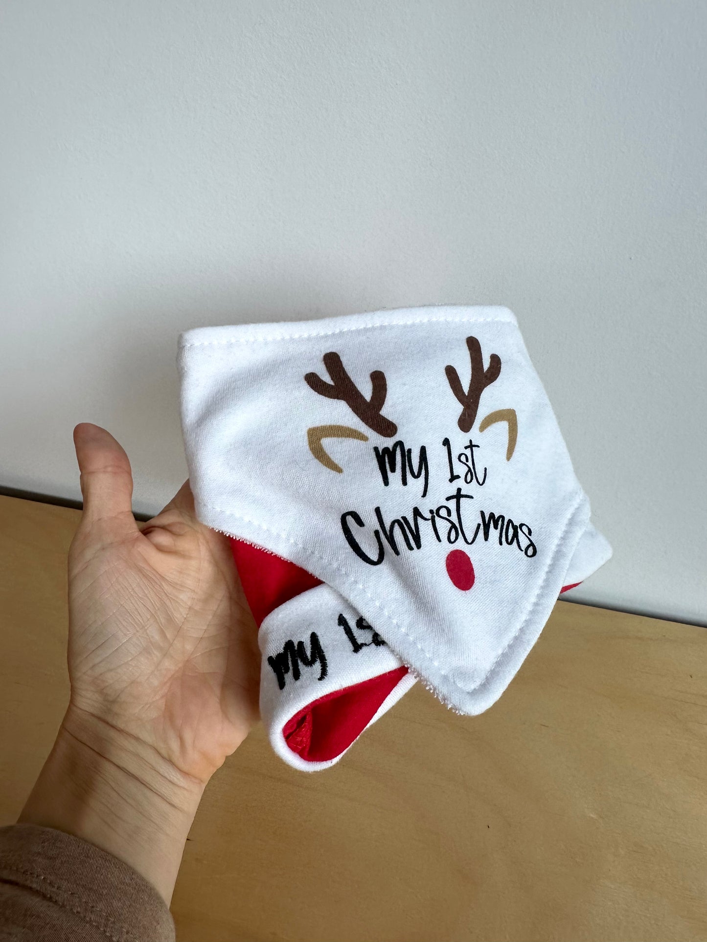 My First Christmas Hat + White Bib / 4-12m?