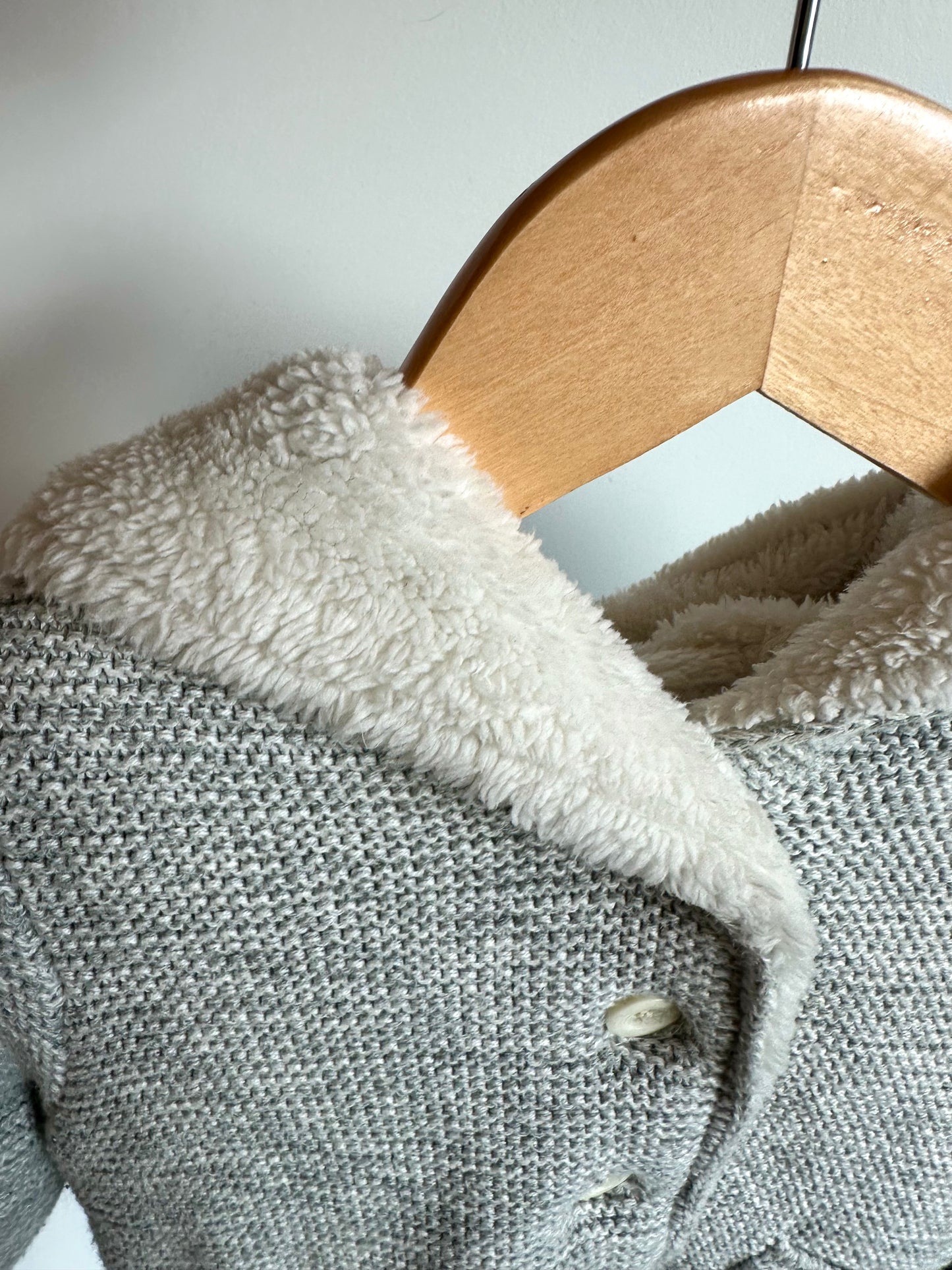 Gap Grey Thick Knit Bear Hoodie / 12-18m