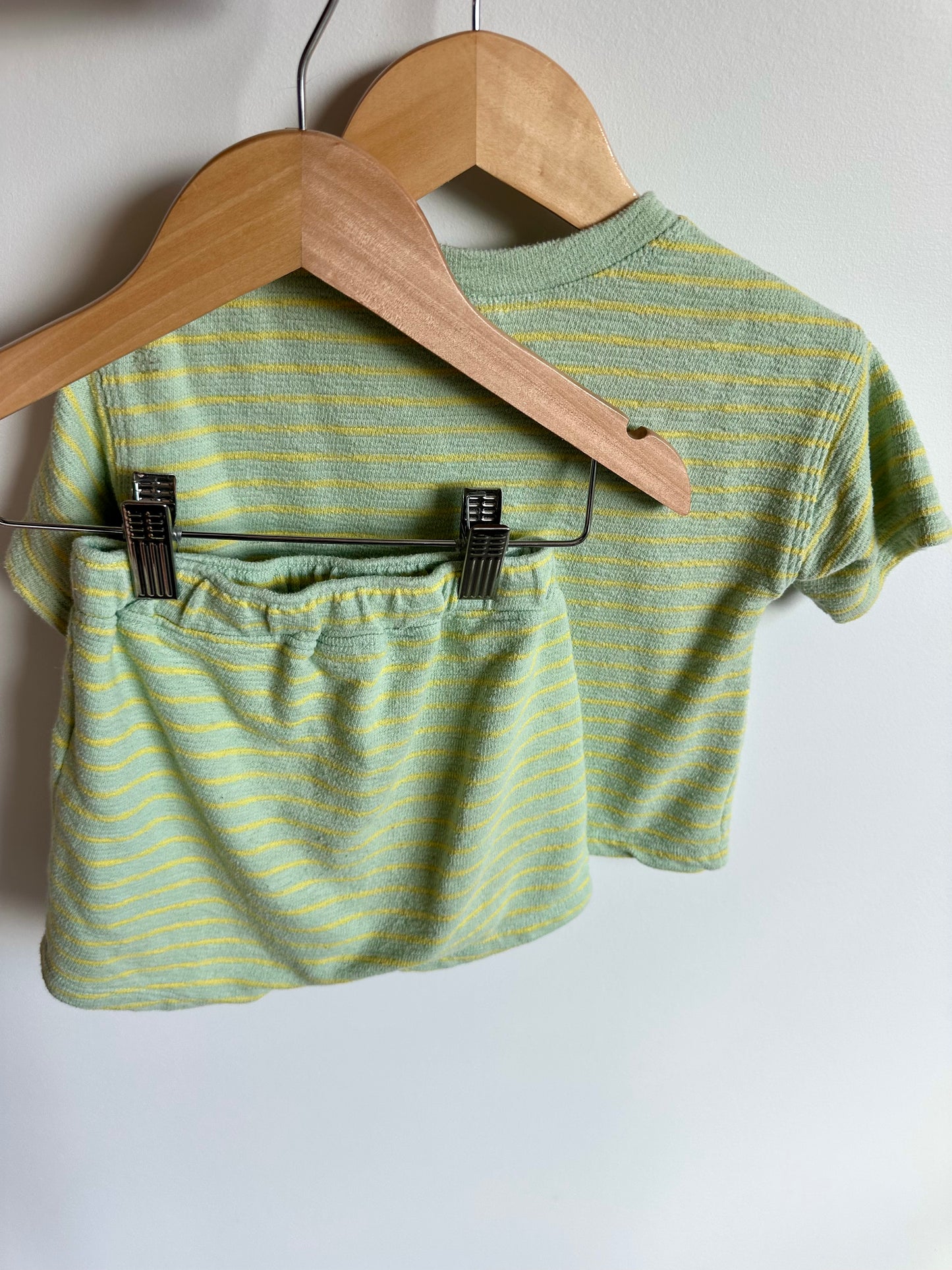 Green + Yellow Striped T-shirt and Shorts Set / 18-24m