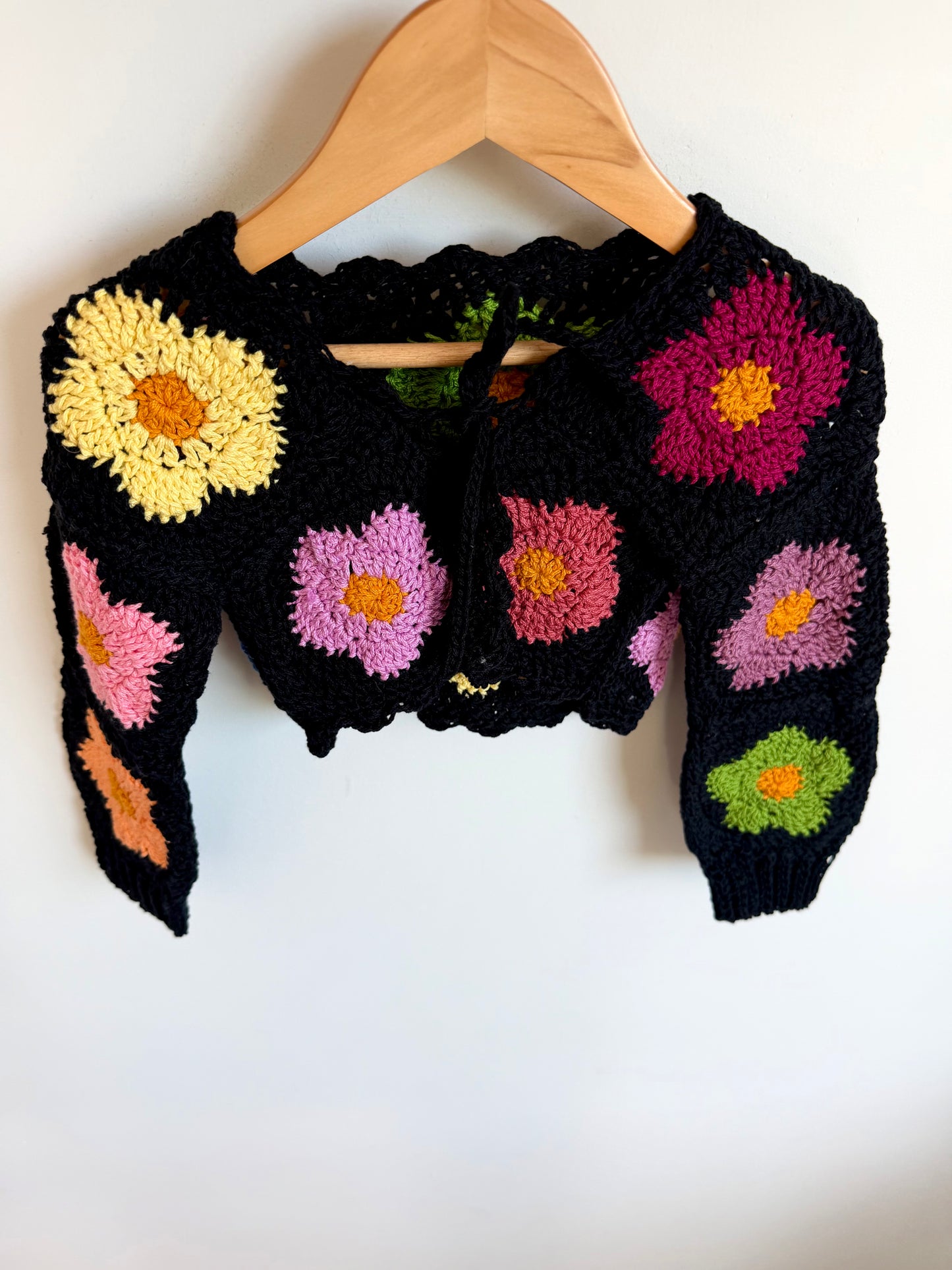 Black Floral Cardigan / 3-4T