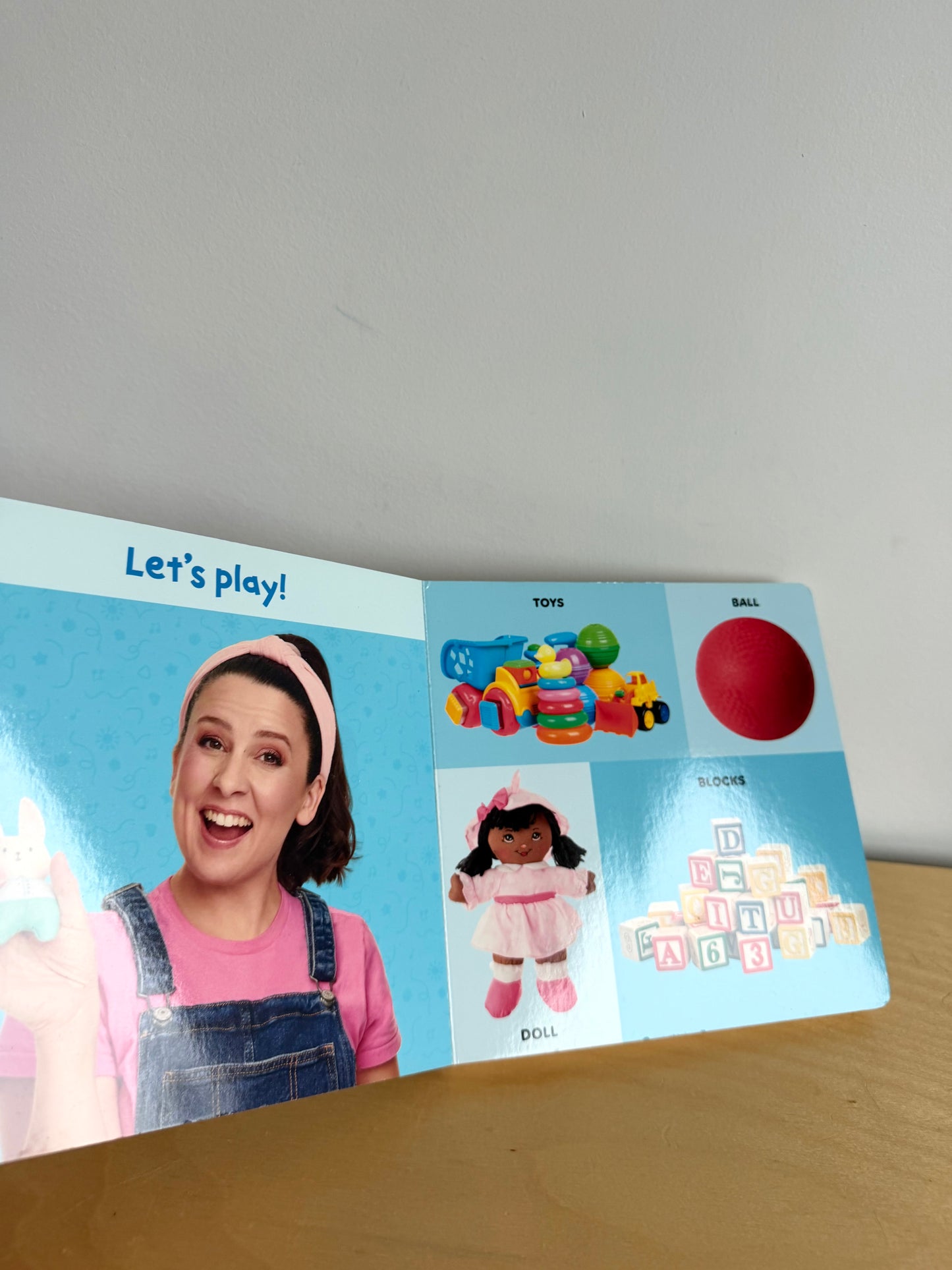 100 First Words Ms. Rachel Book / 0-2 years (No Shipping)