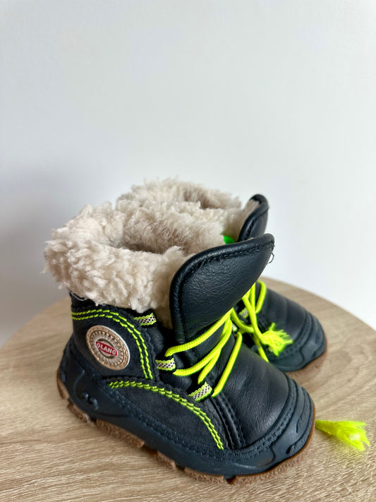 Olang Winter Boots / Size 5 Toddler