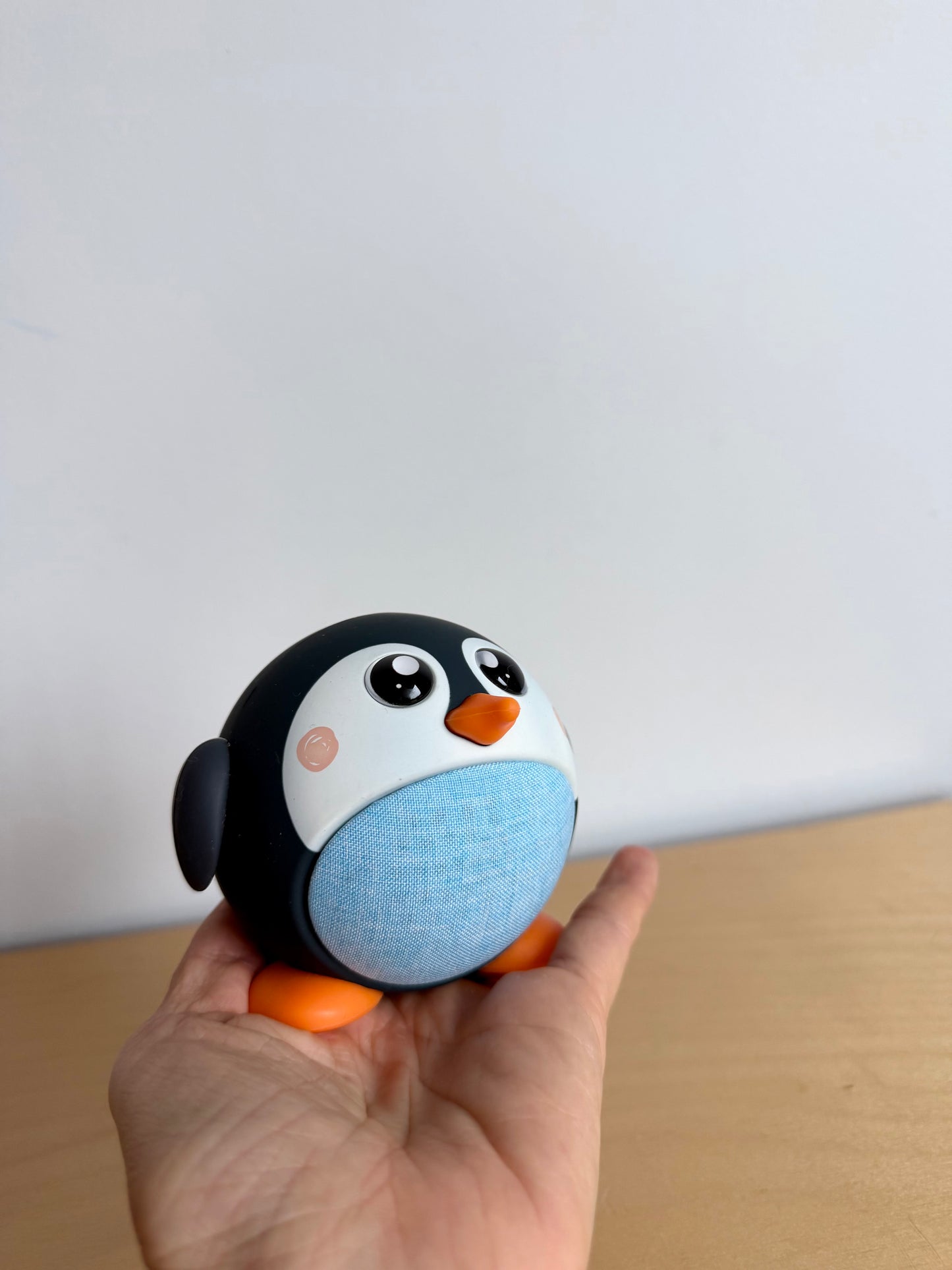 Penguin Wireless Speaker (No Shipping)