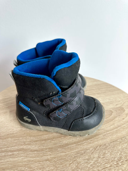 Navy Waterproof Winter Boots / Size 6 Toddler