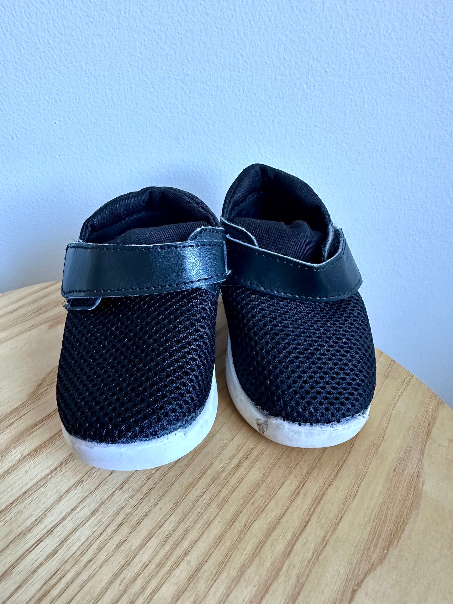 Black Velcro Shoes / Size 5.5 Toddler