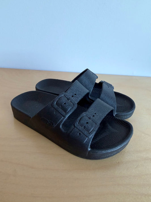 Black Slide On Sandals / Size 9 Toddler