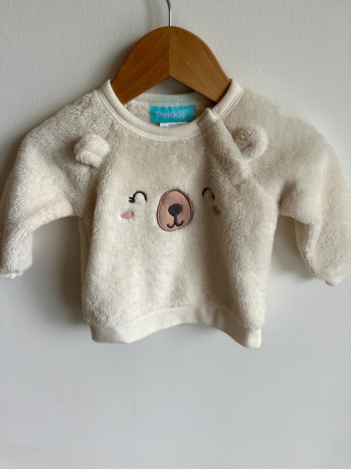 Bear Fuzzy Sweater / 6m