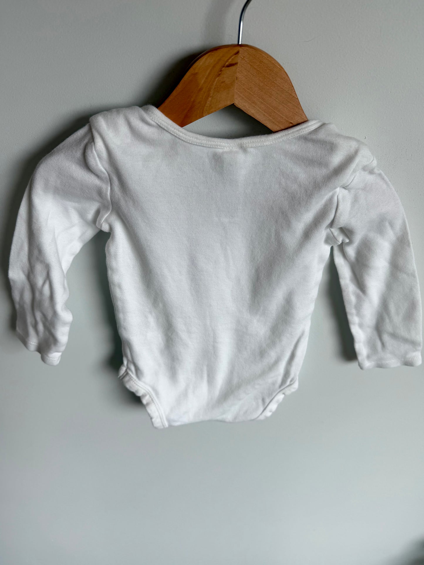 White Long Sleeve Bodysuit / 12-18m