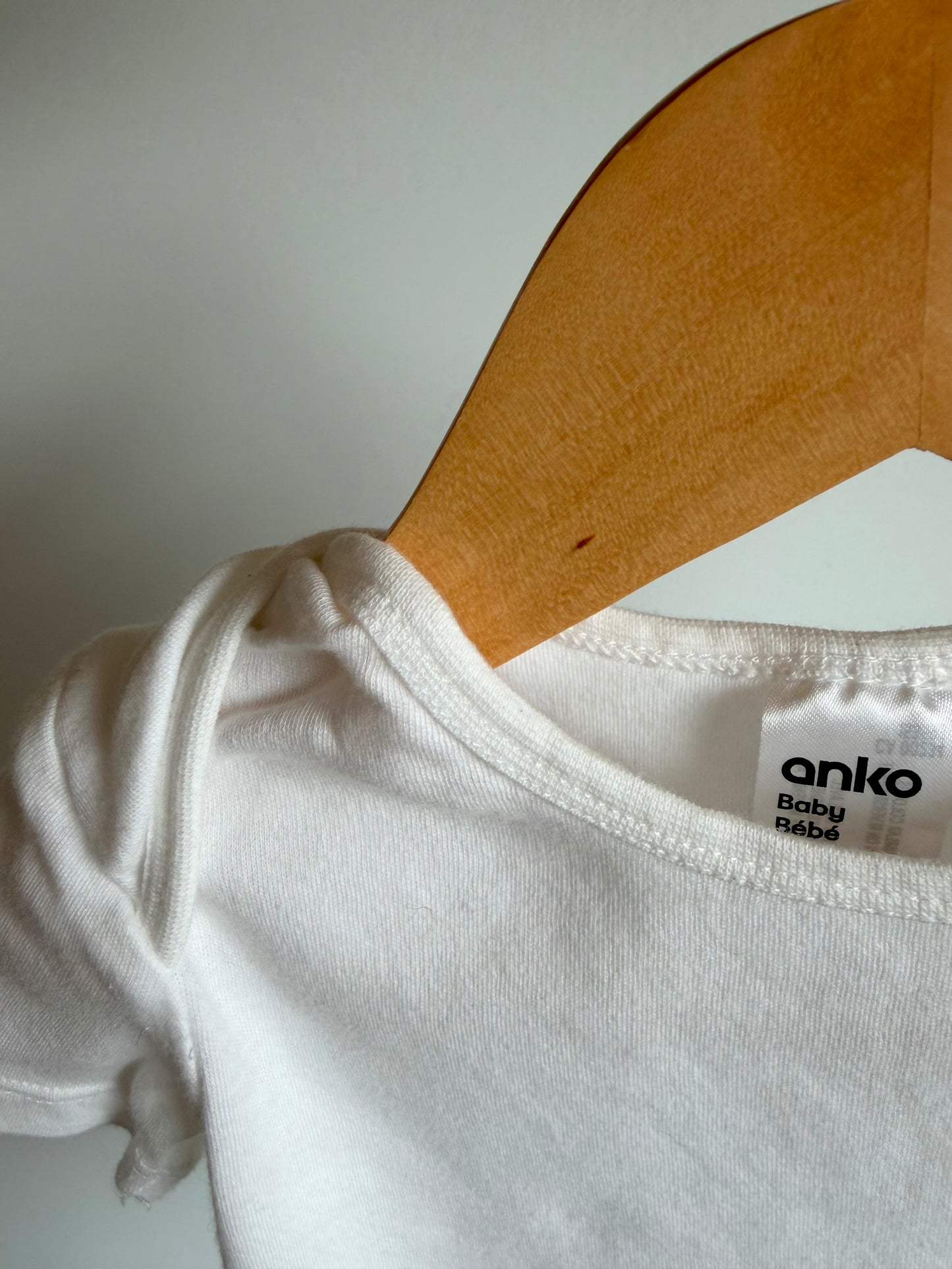 White Simple Bodysuit / 18-24m