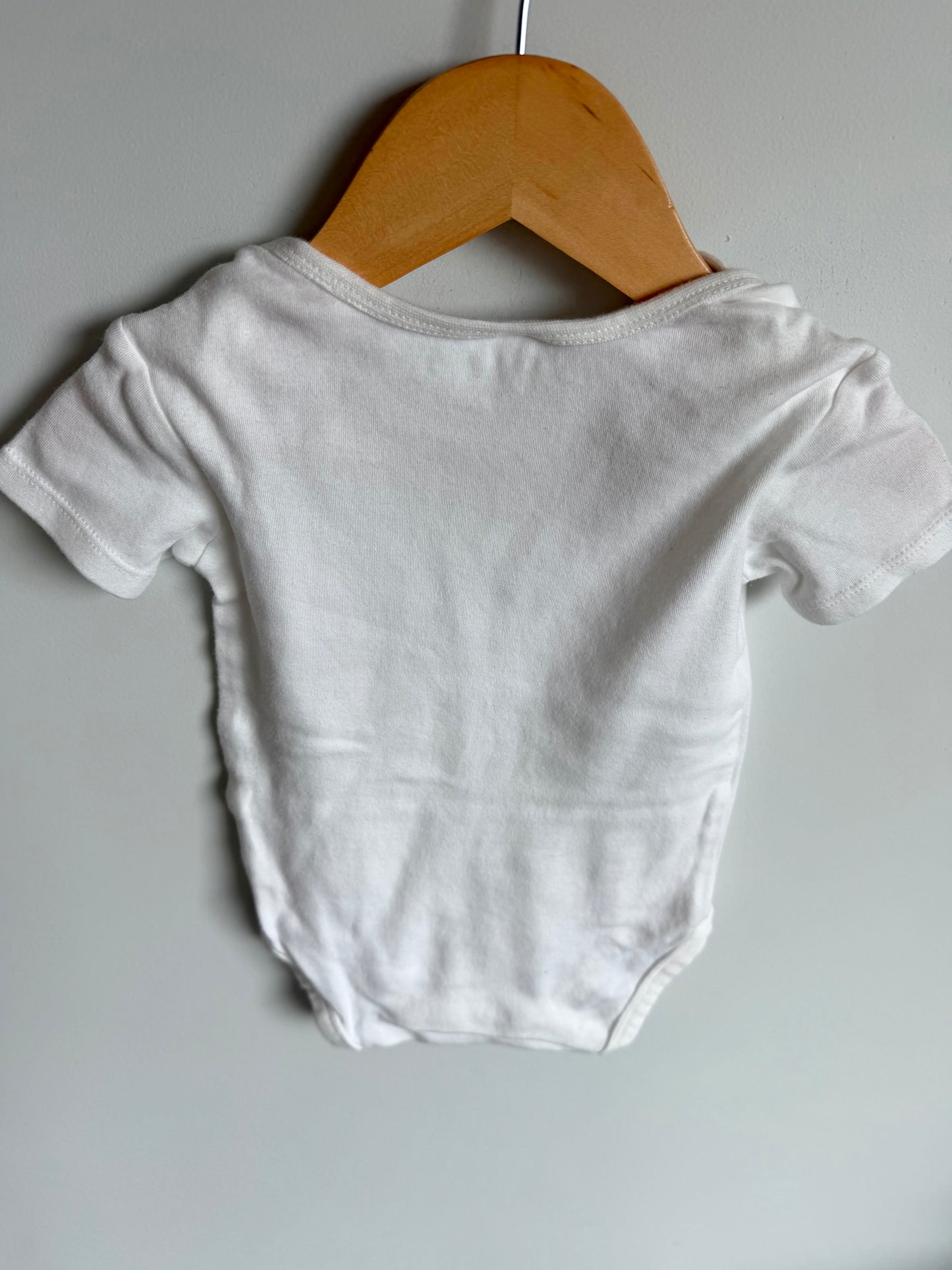 White Simple Bodysuit / 18-24m