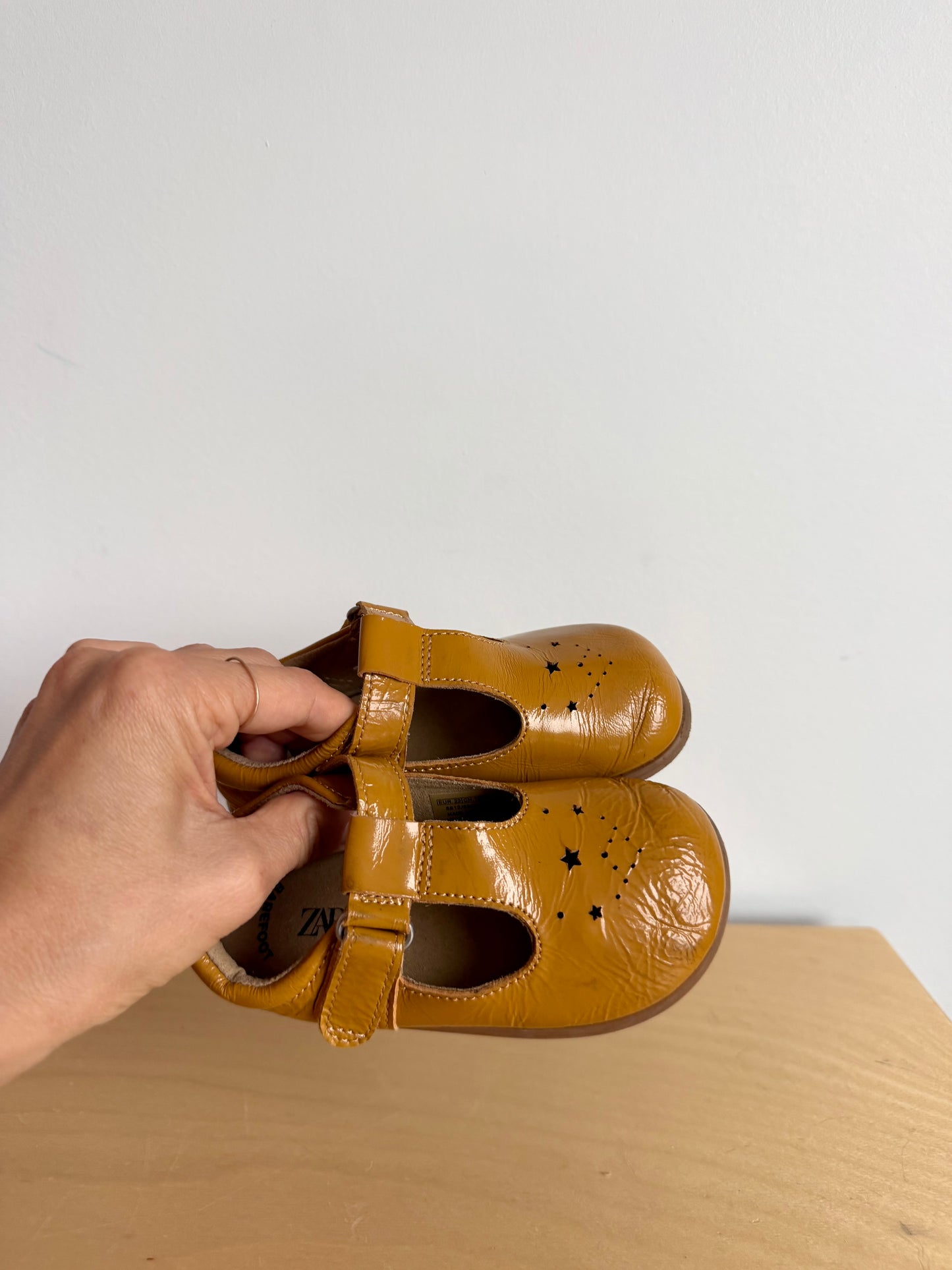 Zara Mustard Star Shoes / Size 6.5 toddler