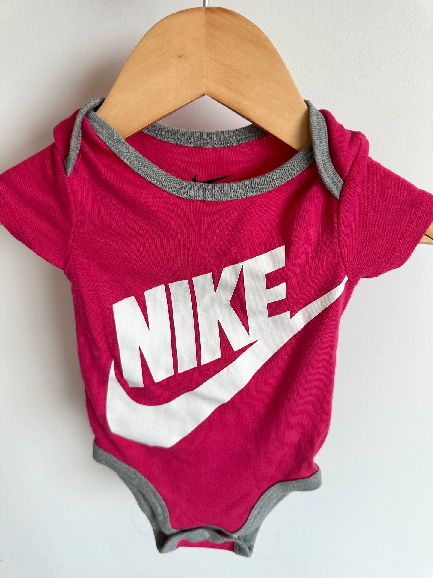 Nike Magenta Bodysuit / 6-12m