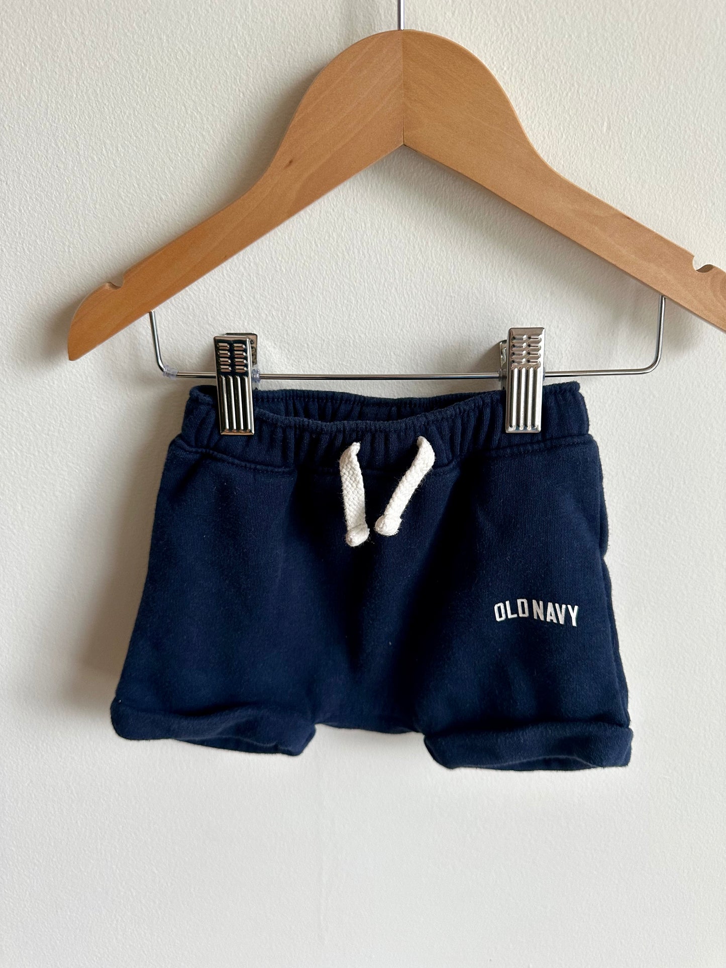 Old Navy Sweat Shorts / 6-12m