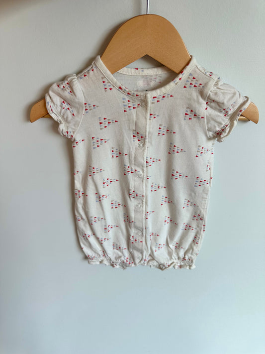 Gap Triangle Pattern Romper / 0-3m