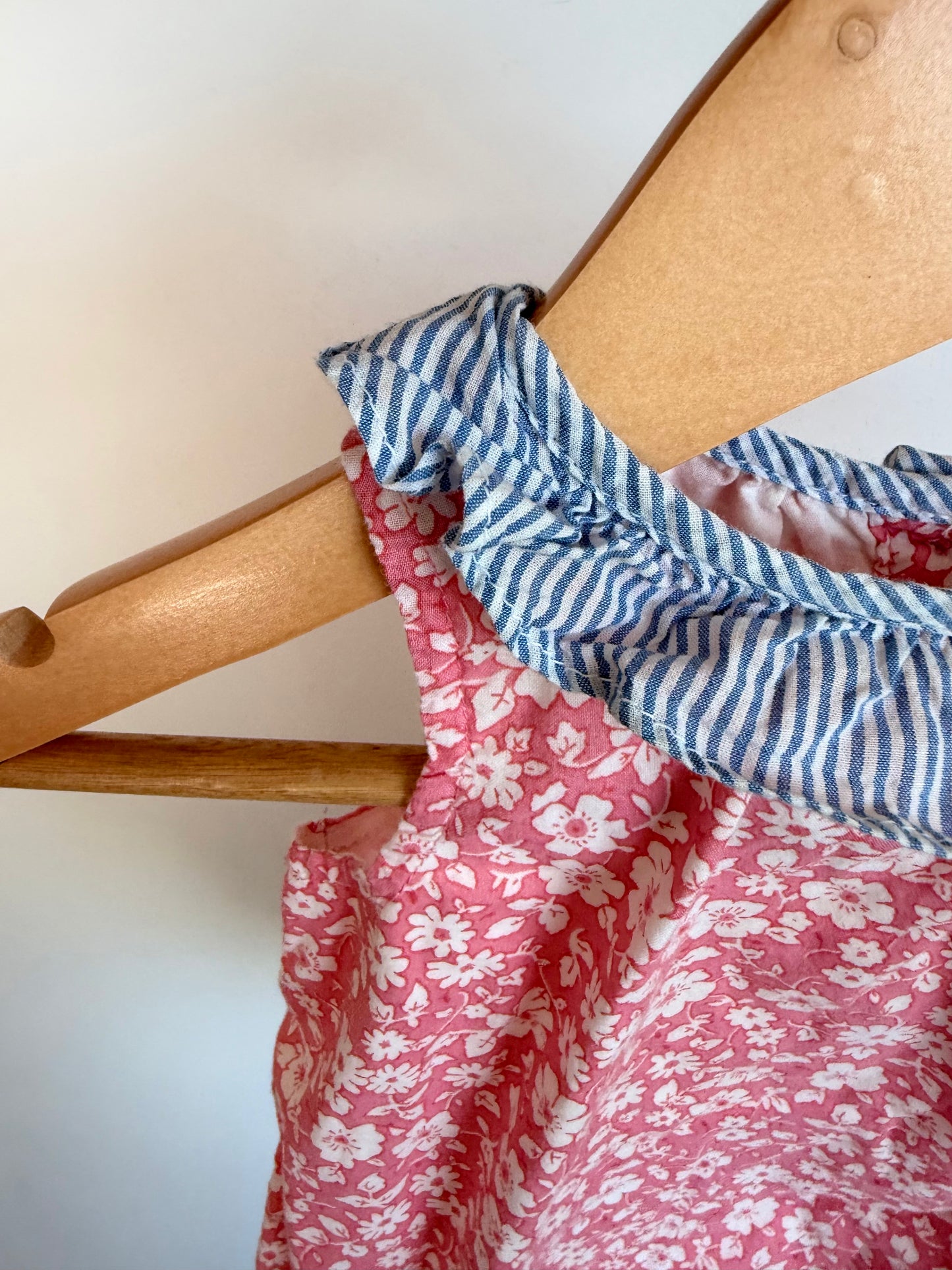 Gap Floral Blue Collar Bodysuit / 3-6m