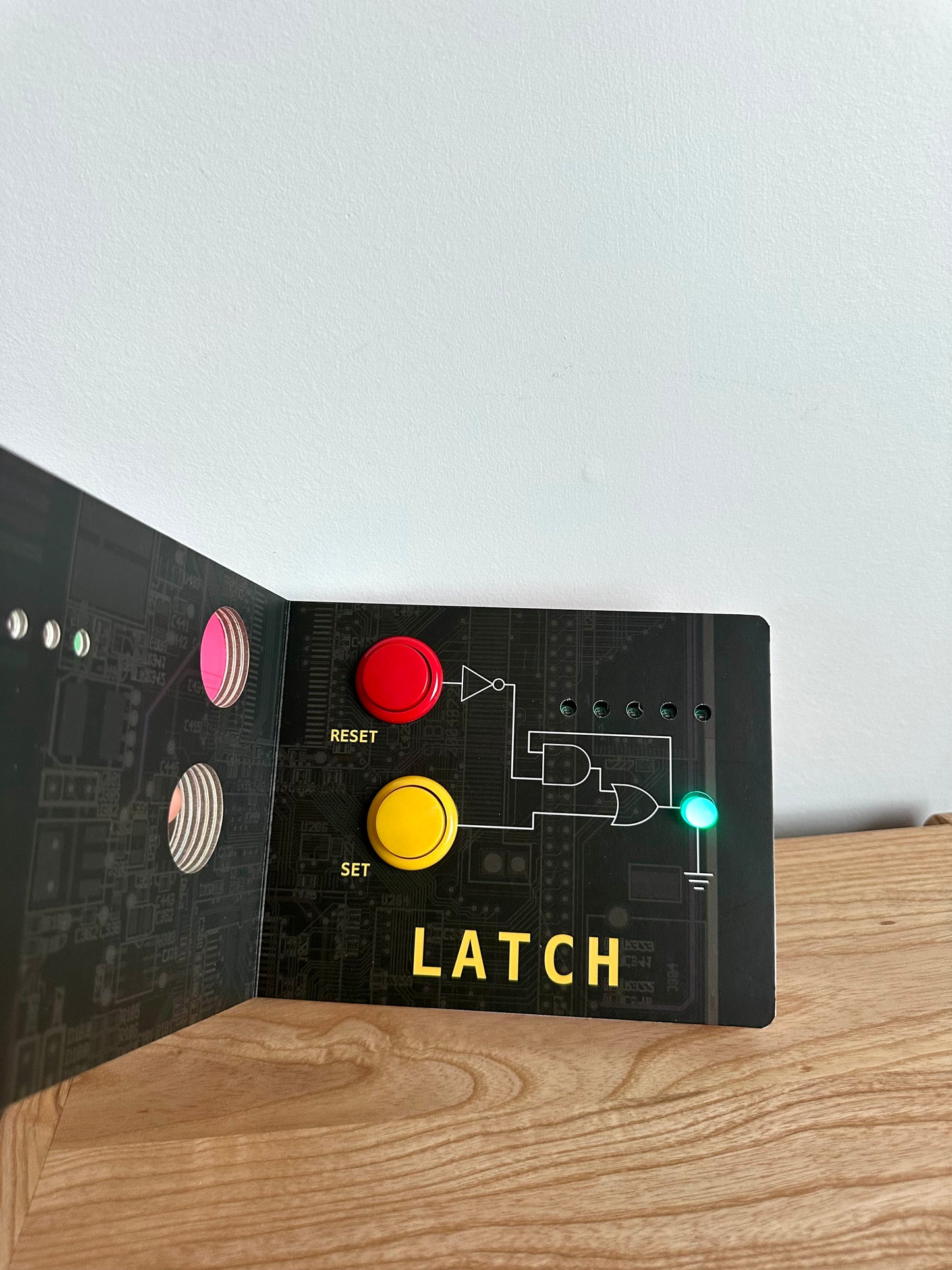 Computer Engineering for Babies Board Book / 0-2 years