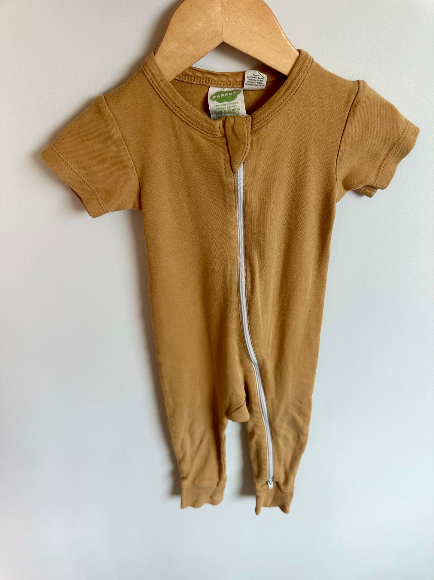 Parade Organics Caramel Short Sleeve Sleeper (PLAY)/ 6-12m
