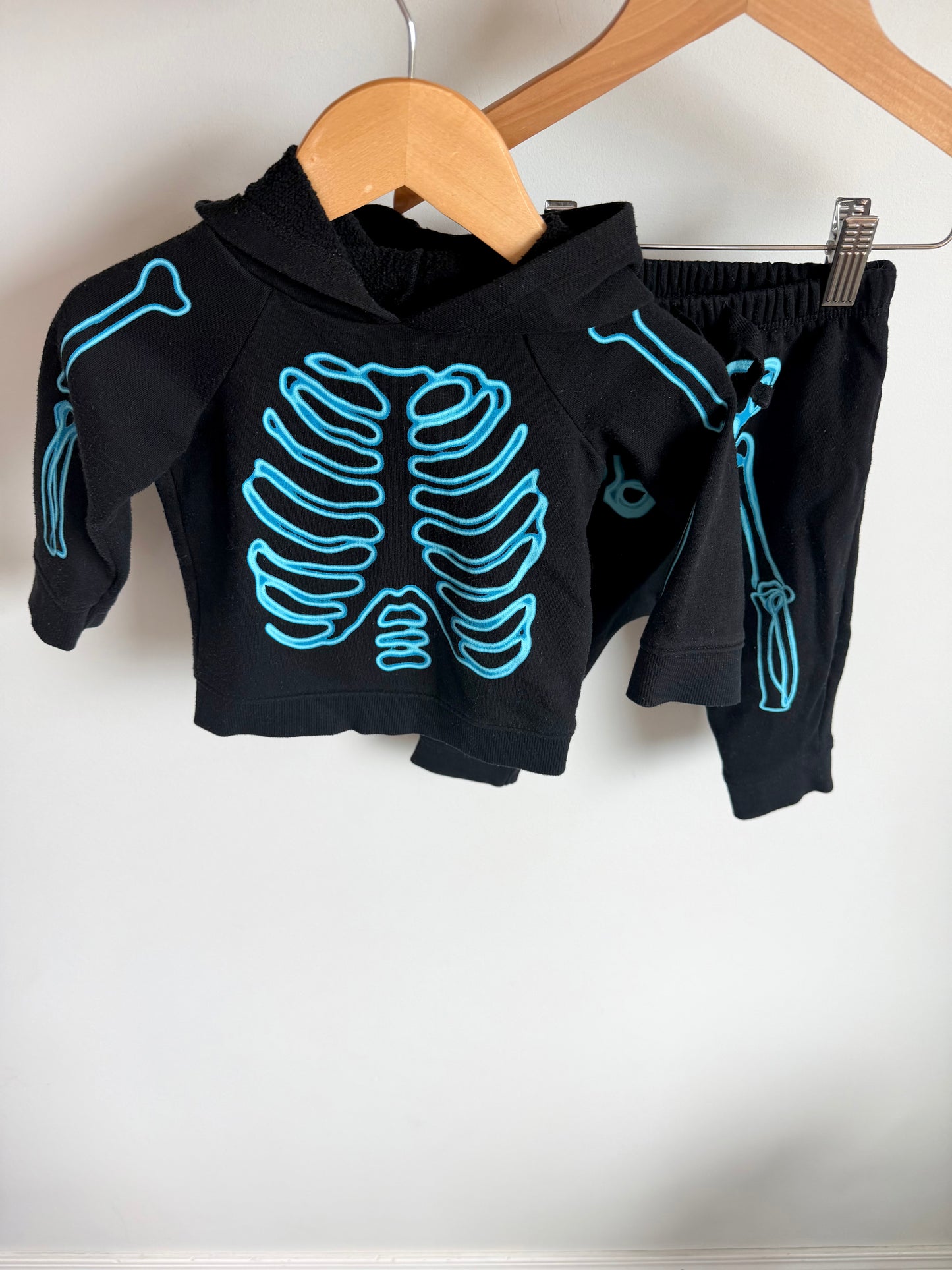 Blue Skeleton Sweater + Pants Set / 6-12m