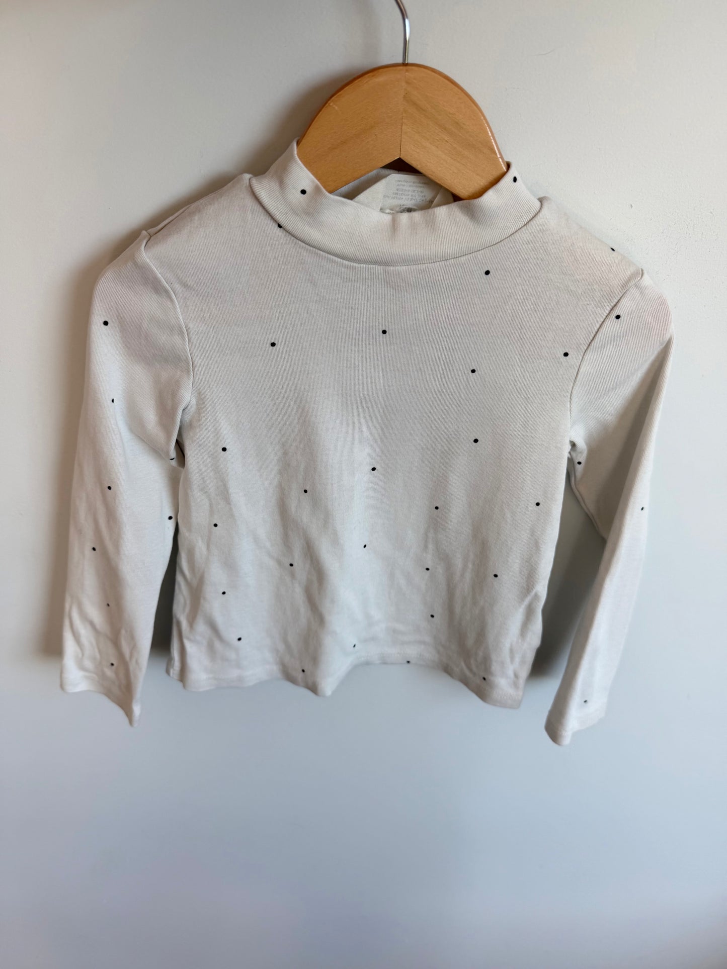 White Dot Collared Long Sleeve Top / 2-3T