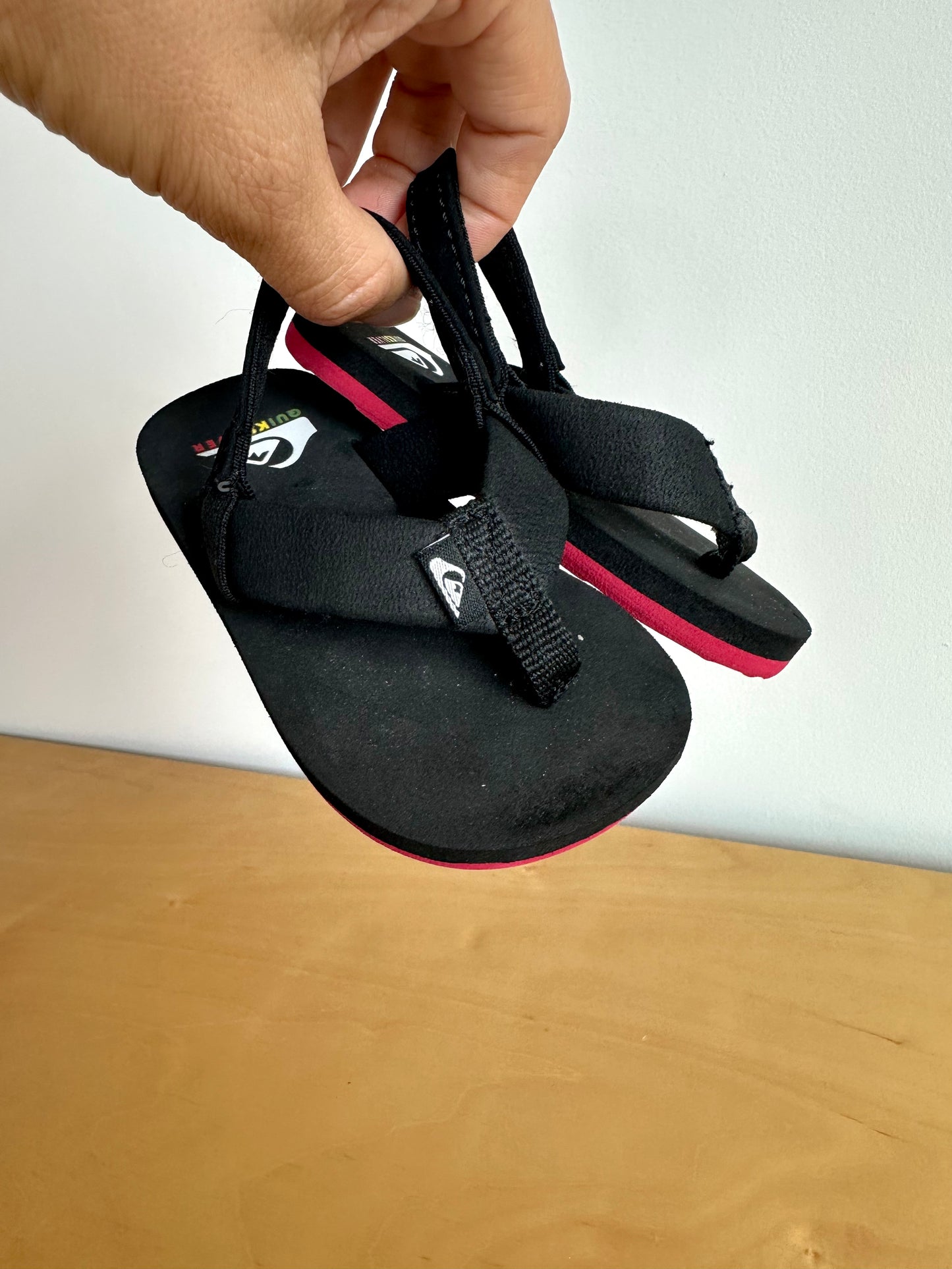 Quiksilver Black Sandals / Size 4 Toddler