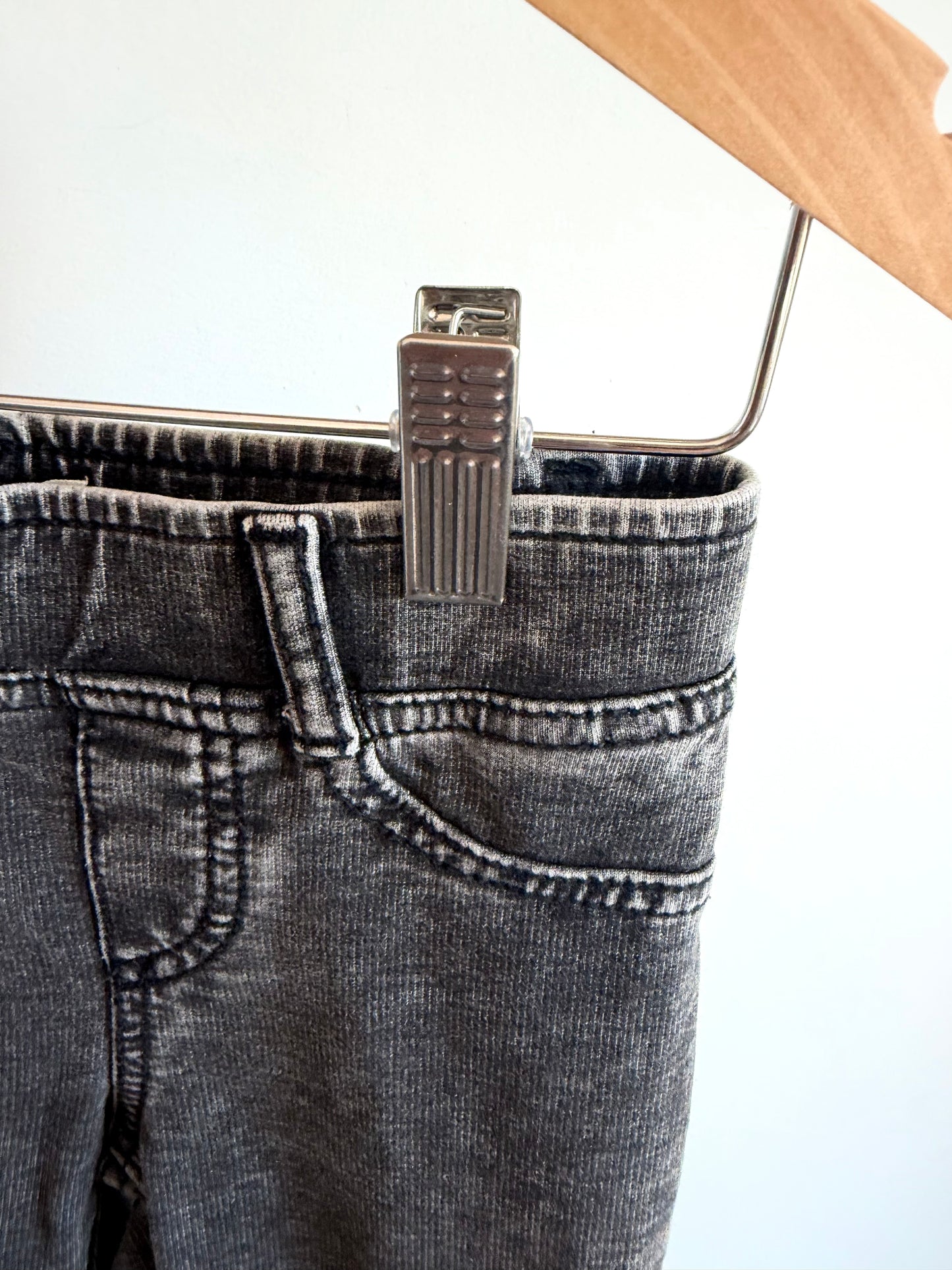 Levi's Dark Pull on Jeggings / 6 years