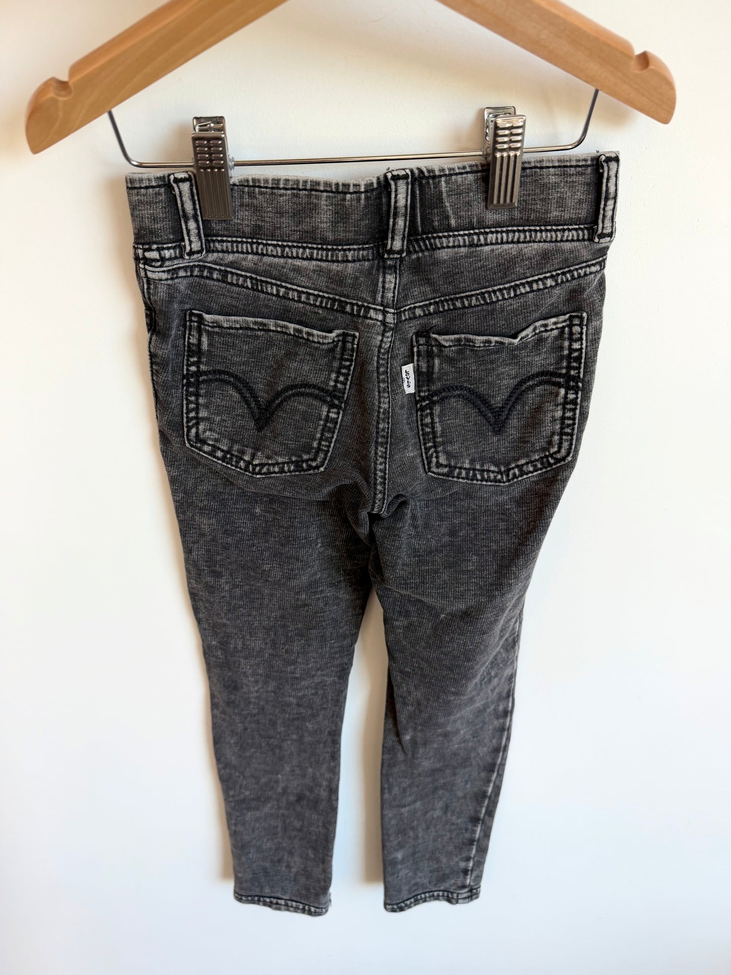 Levi's Dark Pull on Jeggings / 6 years